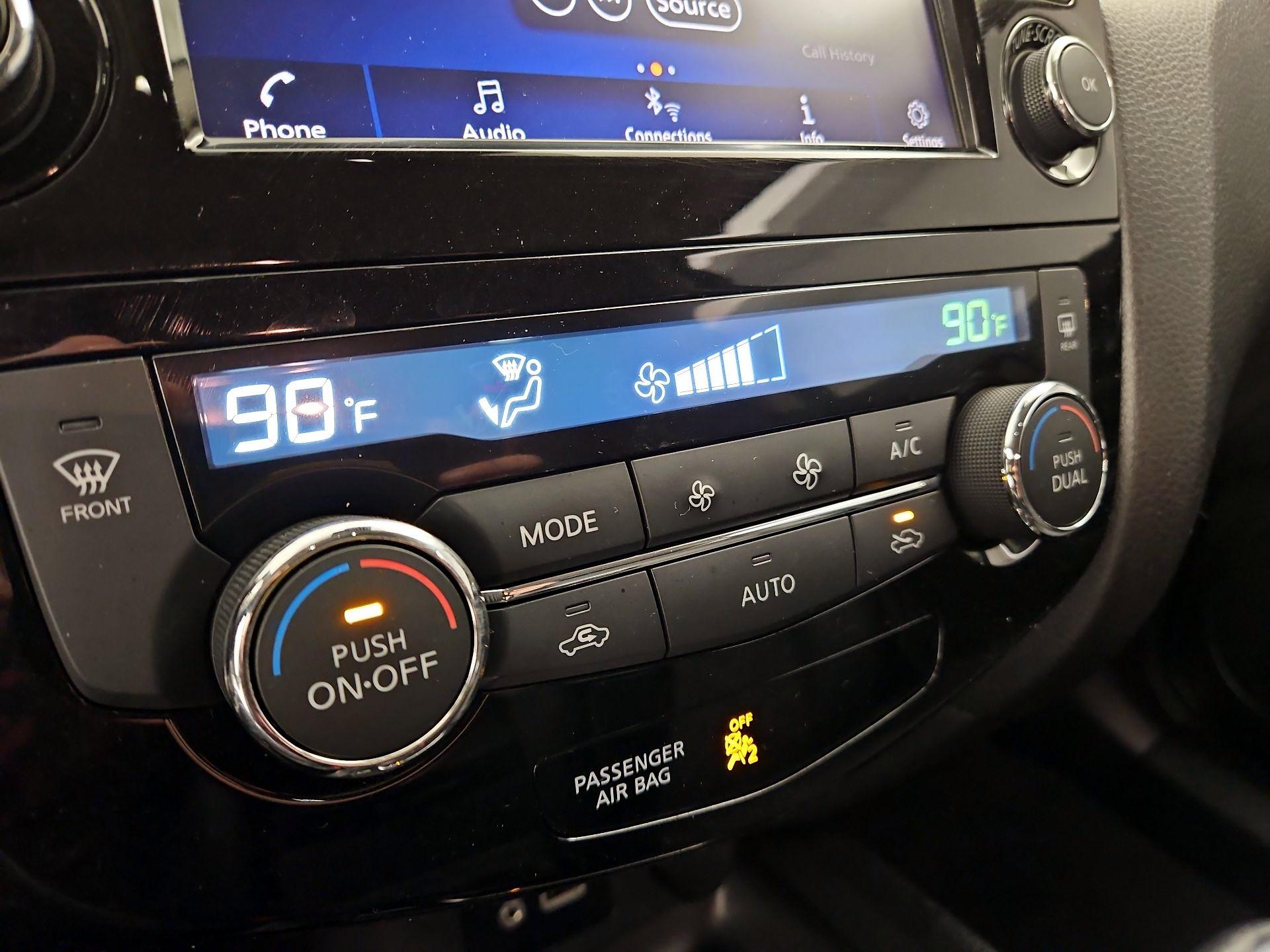 Thumbnail: 2022 Nissan Rogue Sport - 16