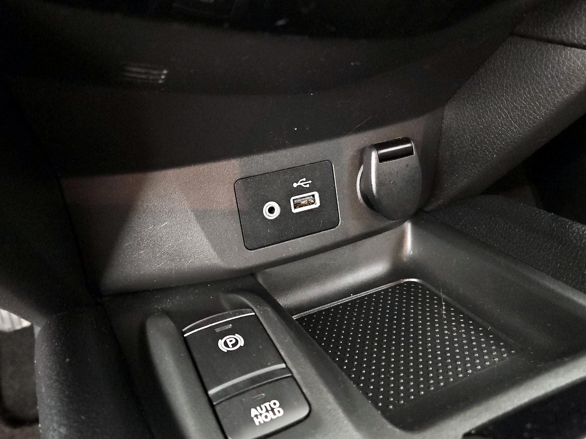 Thumbnail: 2022 Nissan Rogue Sport - 18