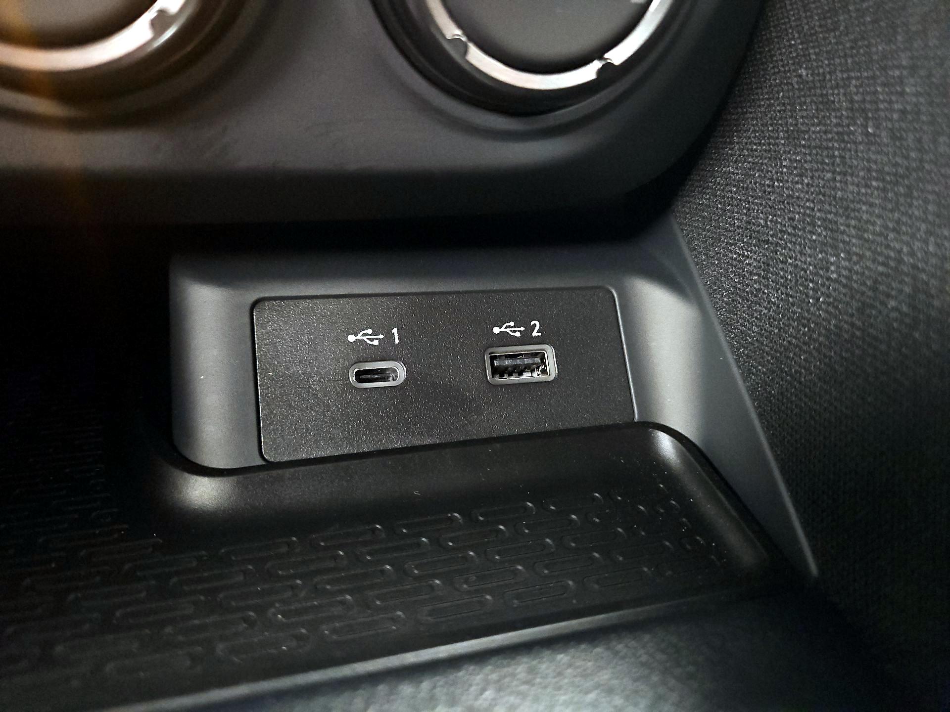 Thumbnail: 2025 Nissan Z - 18