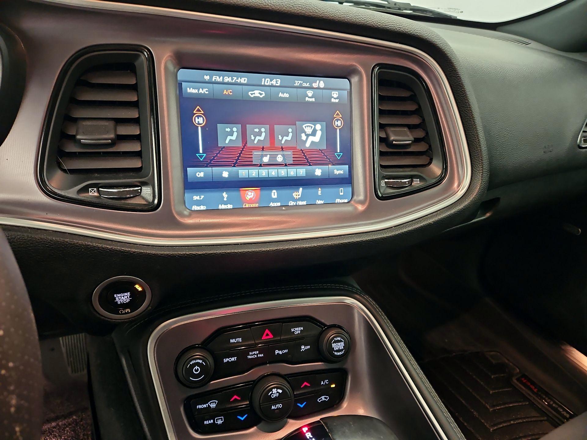 Thumbnail: 2019 Dodge Challenger - 17