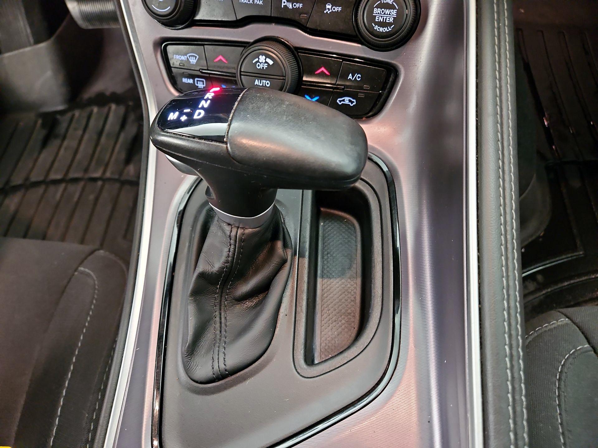 Thumbnail: 2019 Dodge Challenger - 18