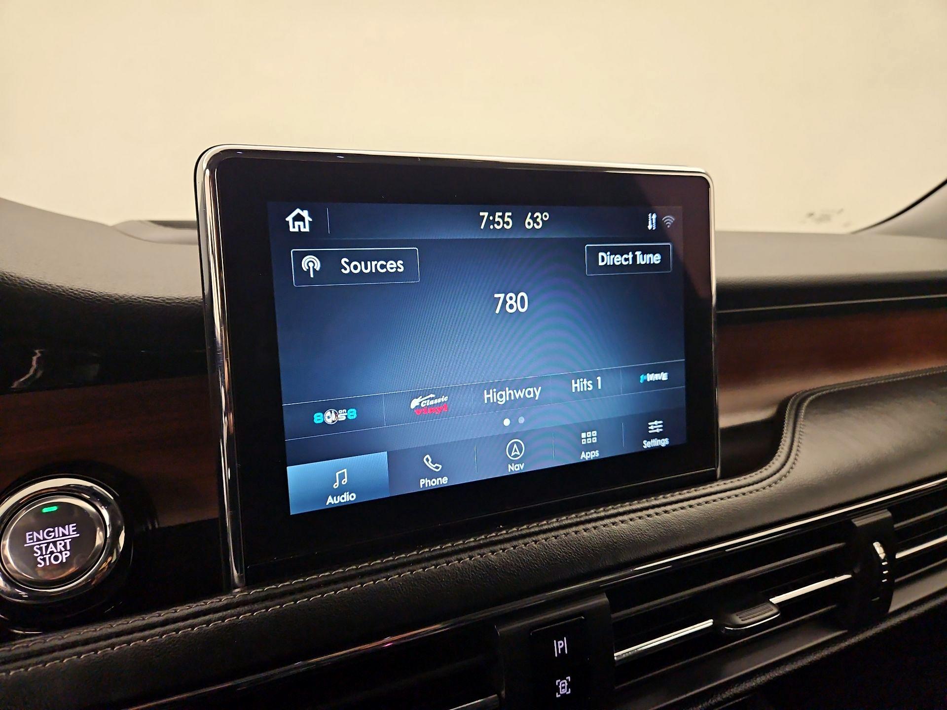 Thumbnail: 2022 Lincoln Corsair - 16