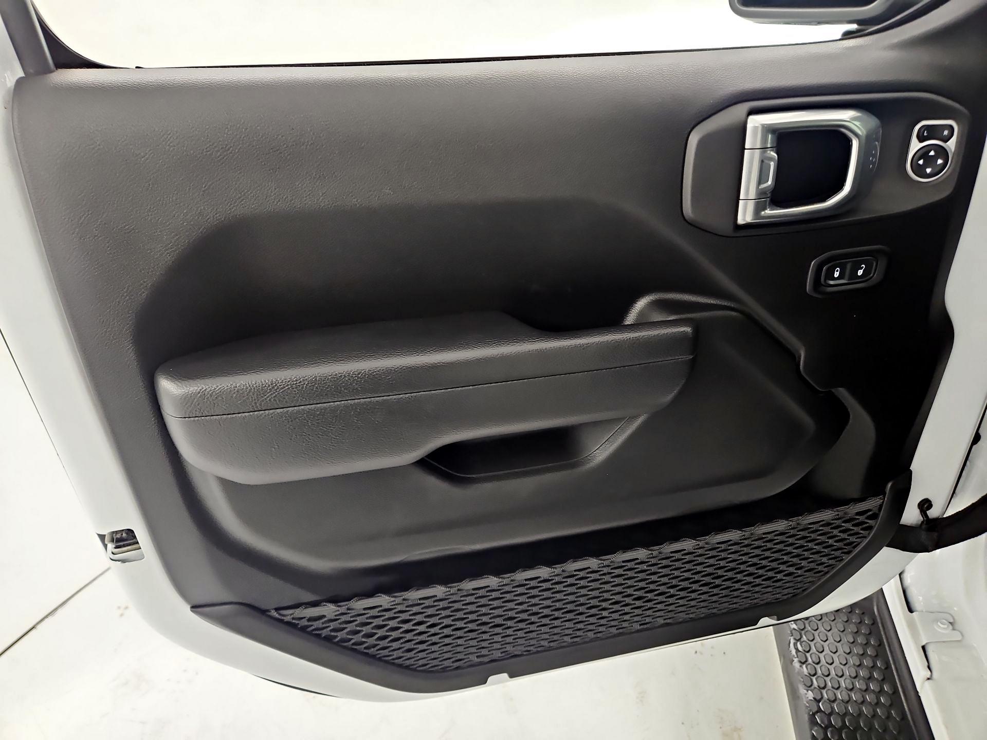 Thumbnail: 2022 Jeep Wrangler - 12