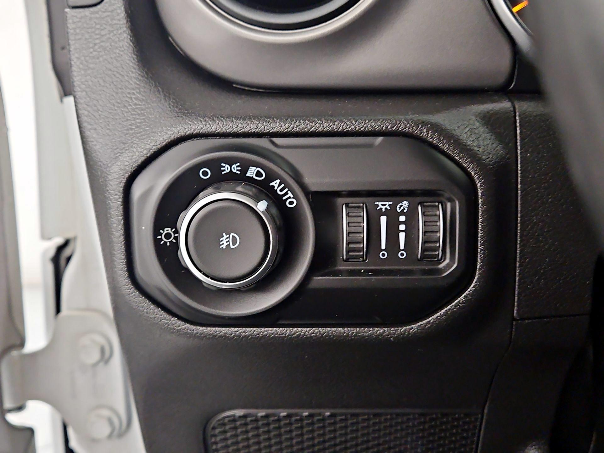 Thumbnail: 2022 Jeep Wrangler - 13