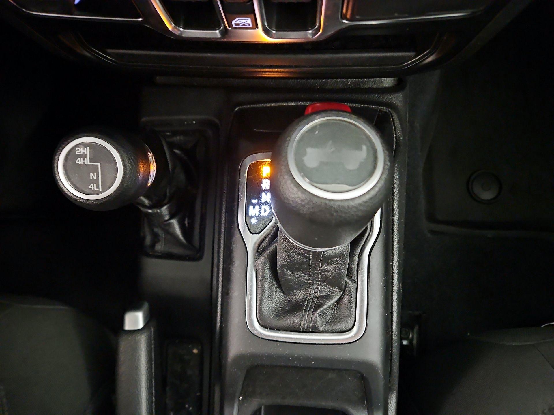 Thumbnail: 2022 Jeep Wrangler - 17