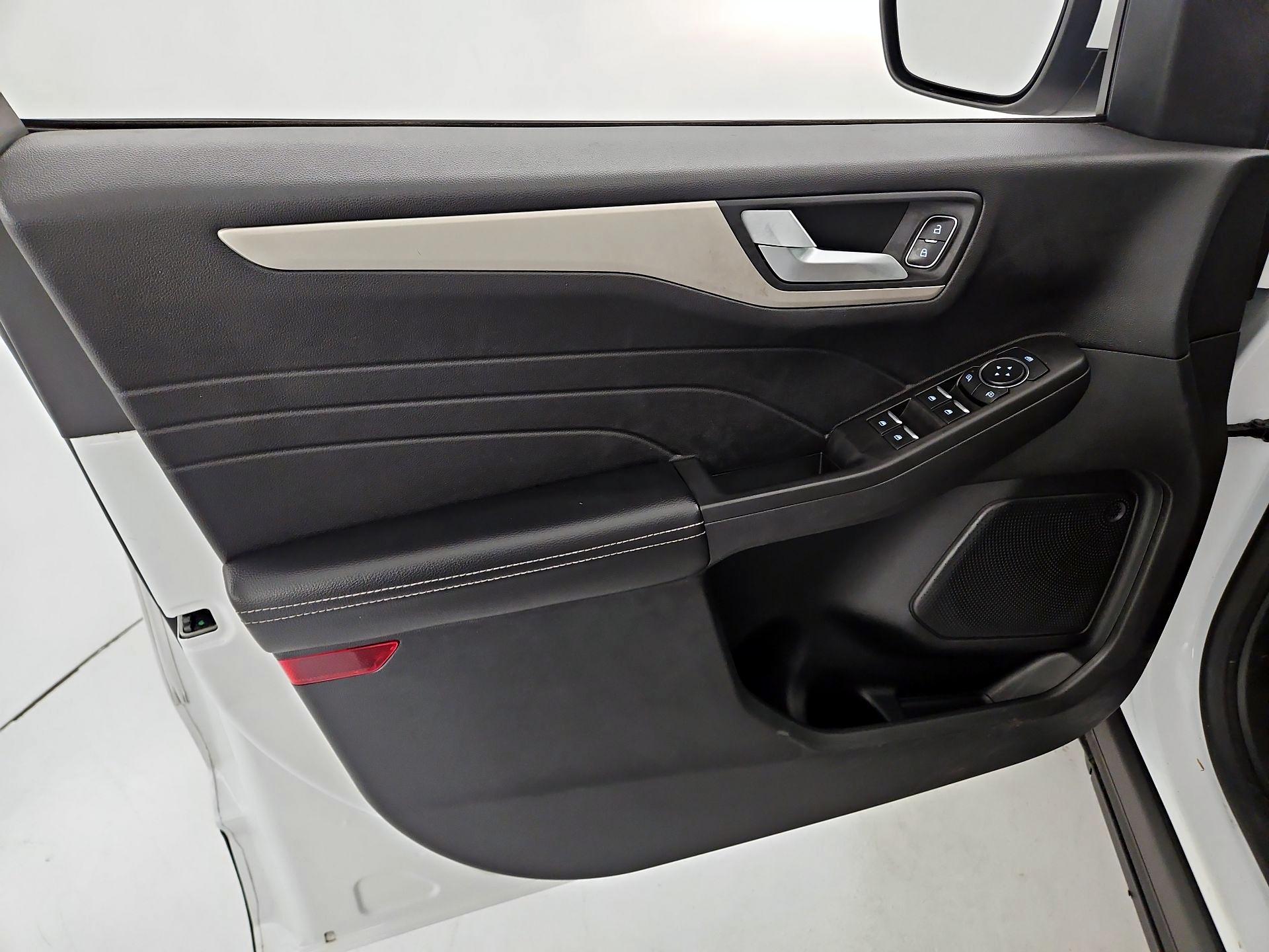 Thumbnail: 2021 Ford Escape - 12