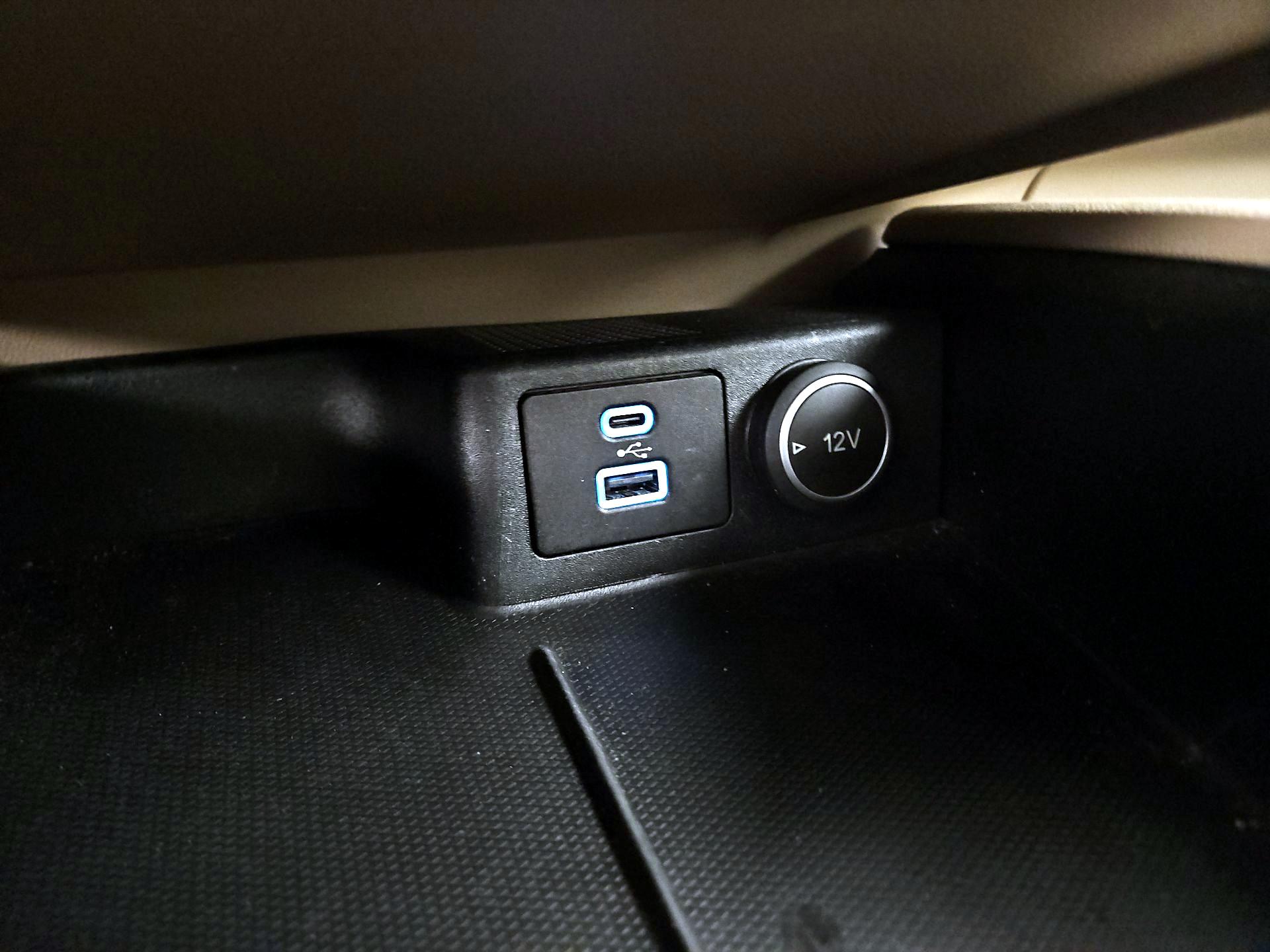 Thumbnail: 2021 Ford Escape - 18