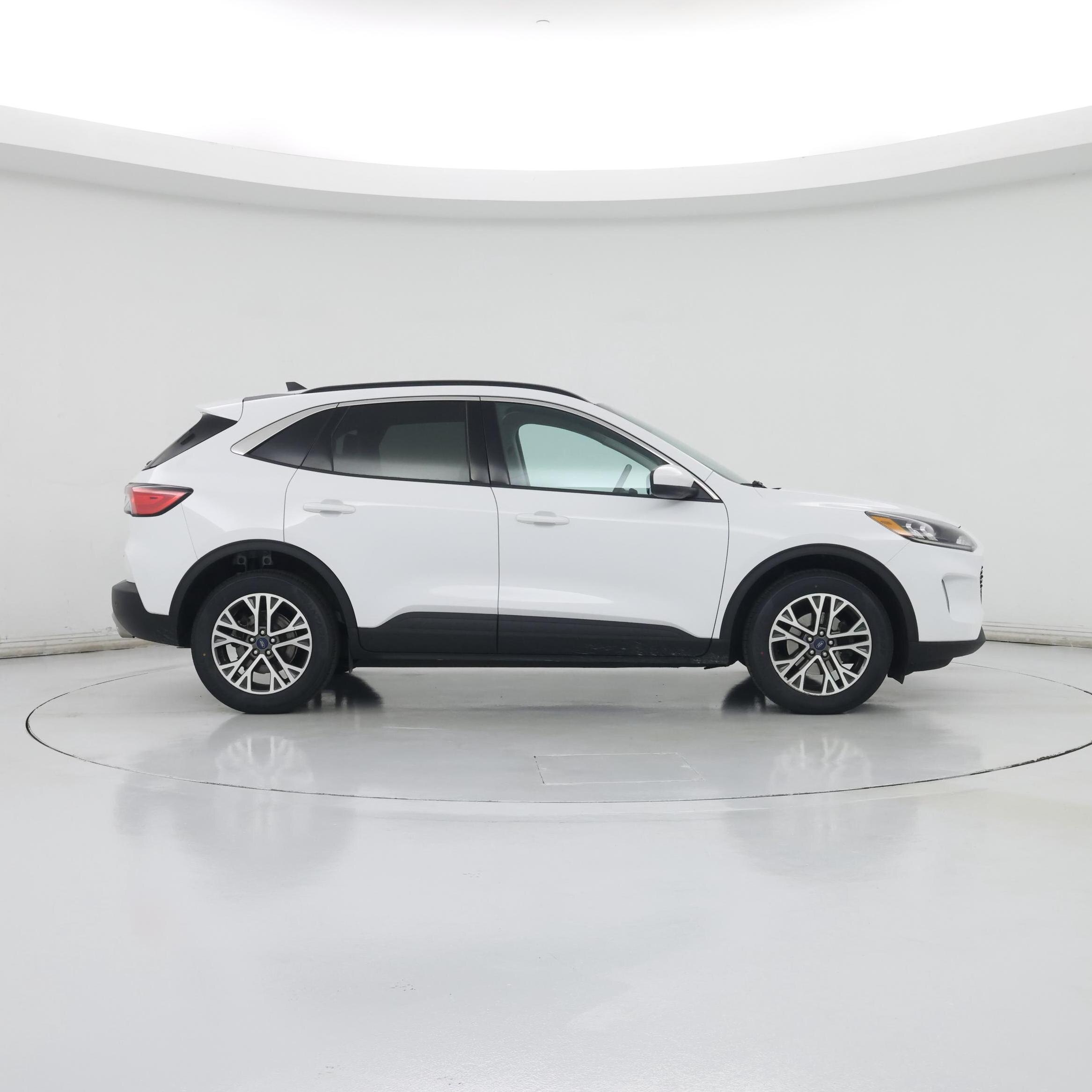 Thumbnail: 2021 Ford Escape - 7