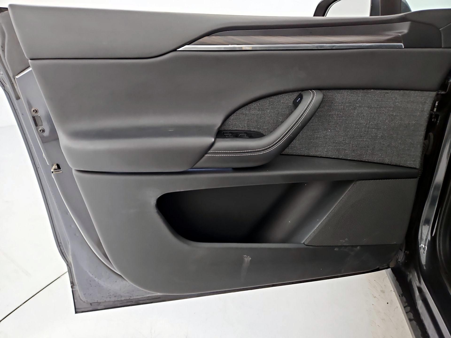 Thumbnail: 2023 Tesla Model X - 12