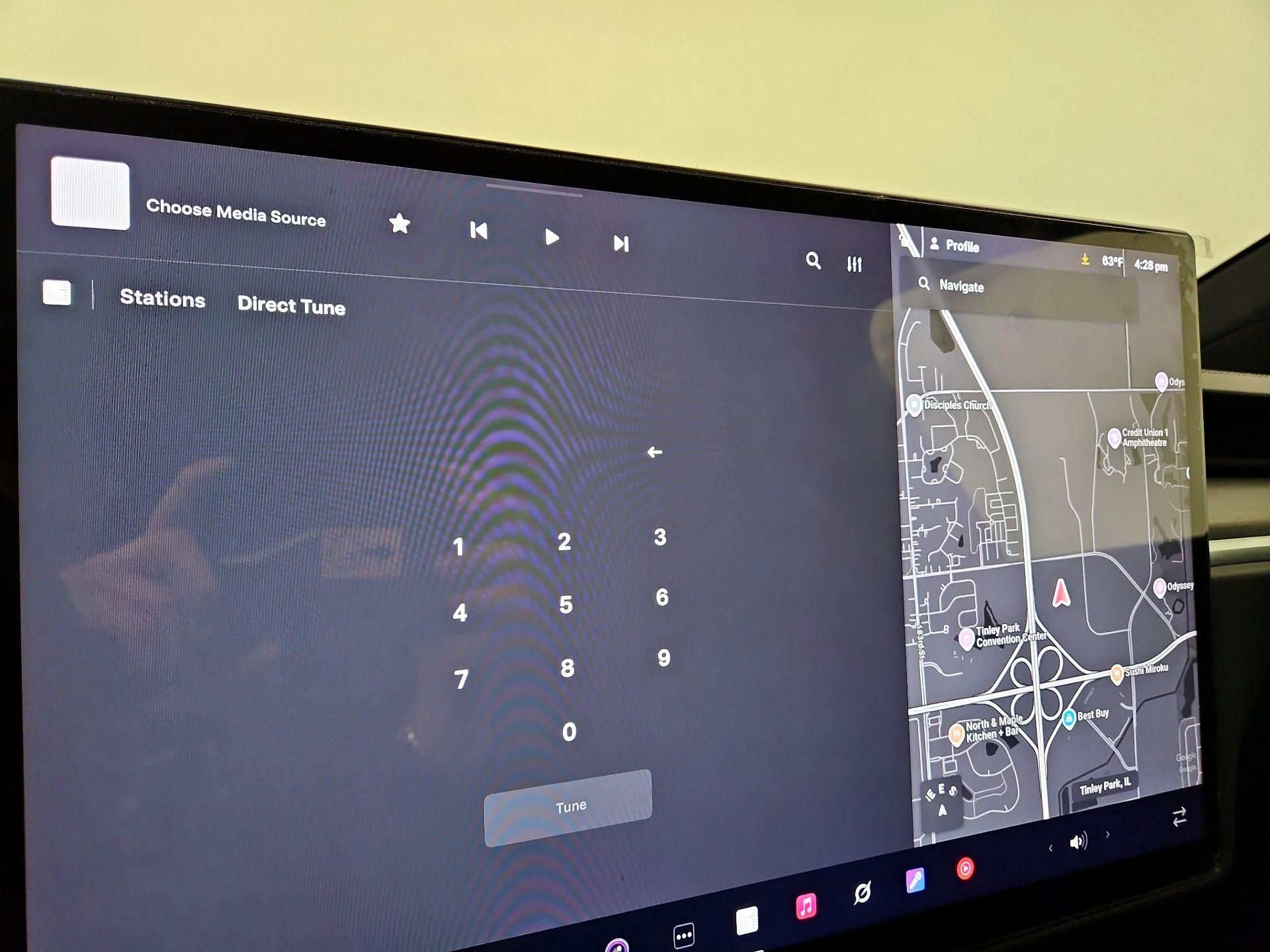 Thumbnail: 2023 Tesla Model X - 15