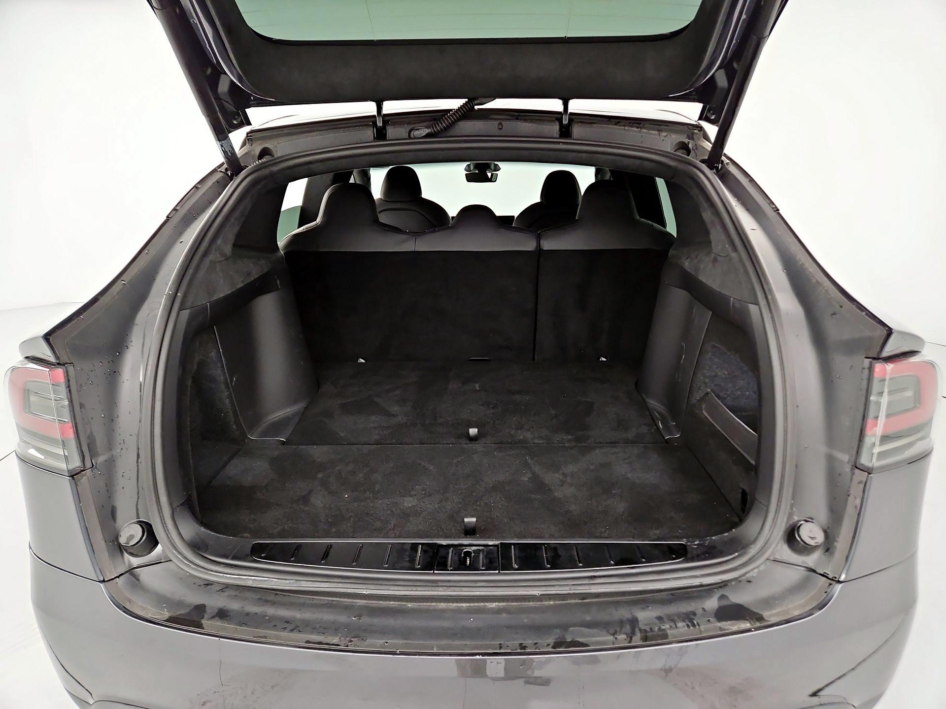 Thumbnail: 2023 Tesla Model X - 19