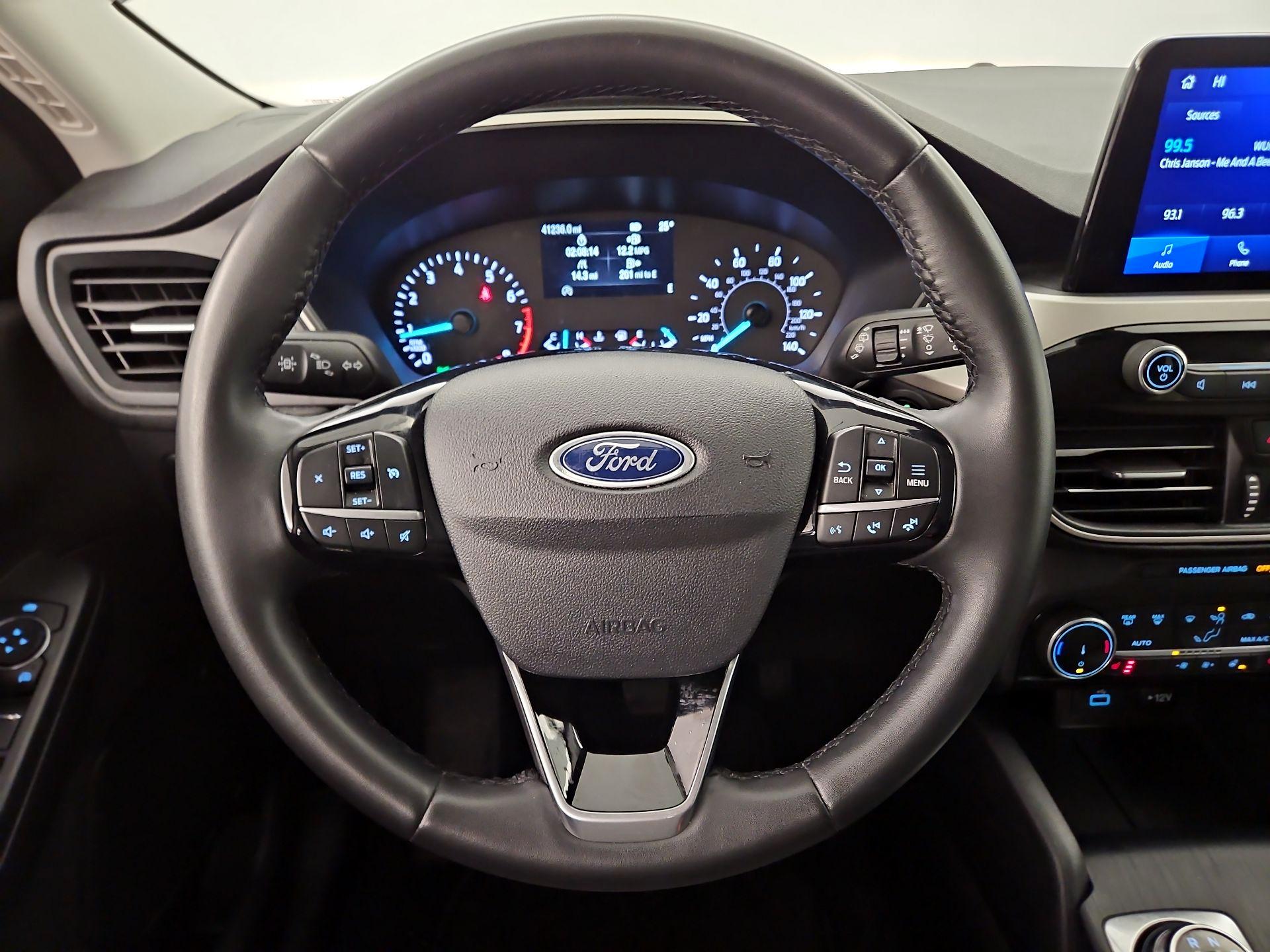 Thumbnail: 2022 Ford Escape - 10