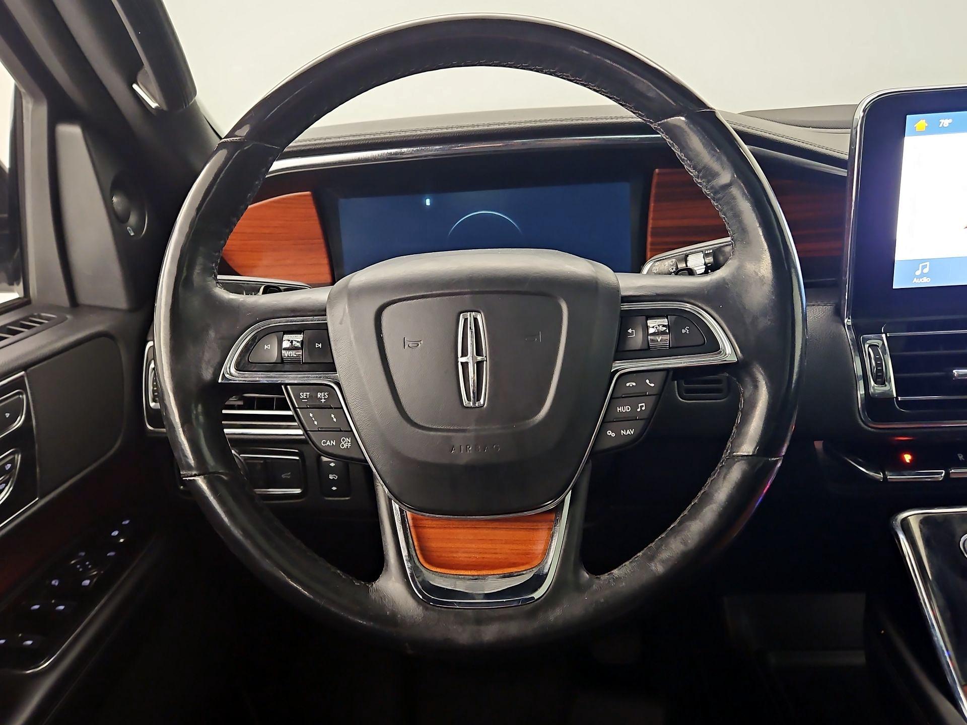 Thumbnail: 2018 Lincoln Navigator - 10