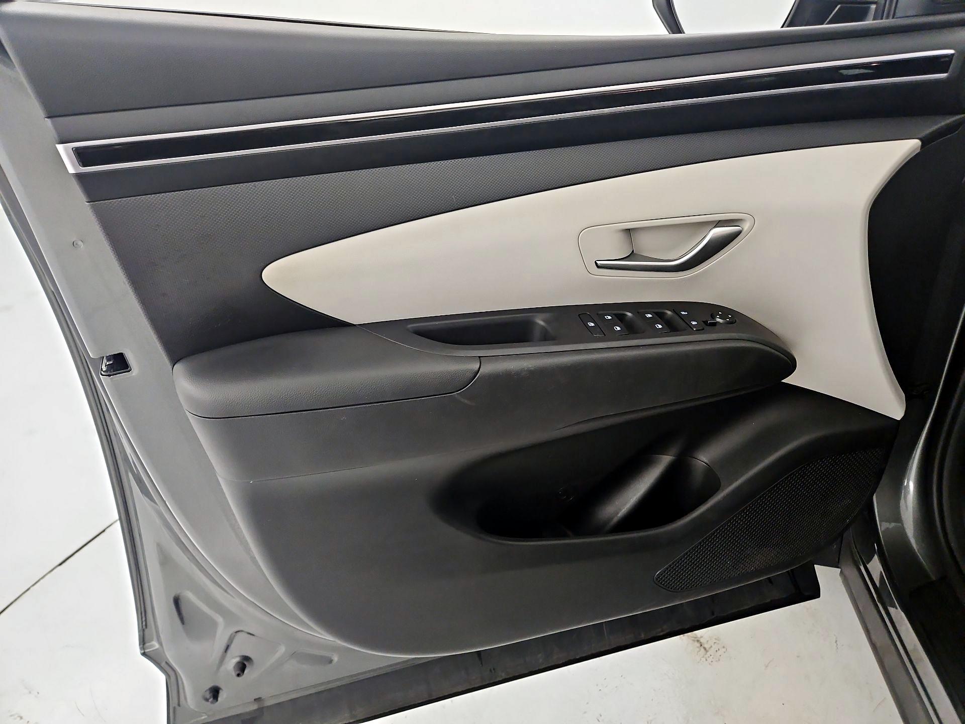 Thumbnail: 2023 Hyundai Tucson - 12