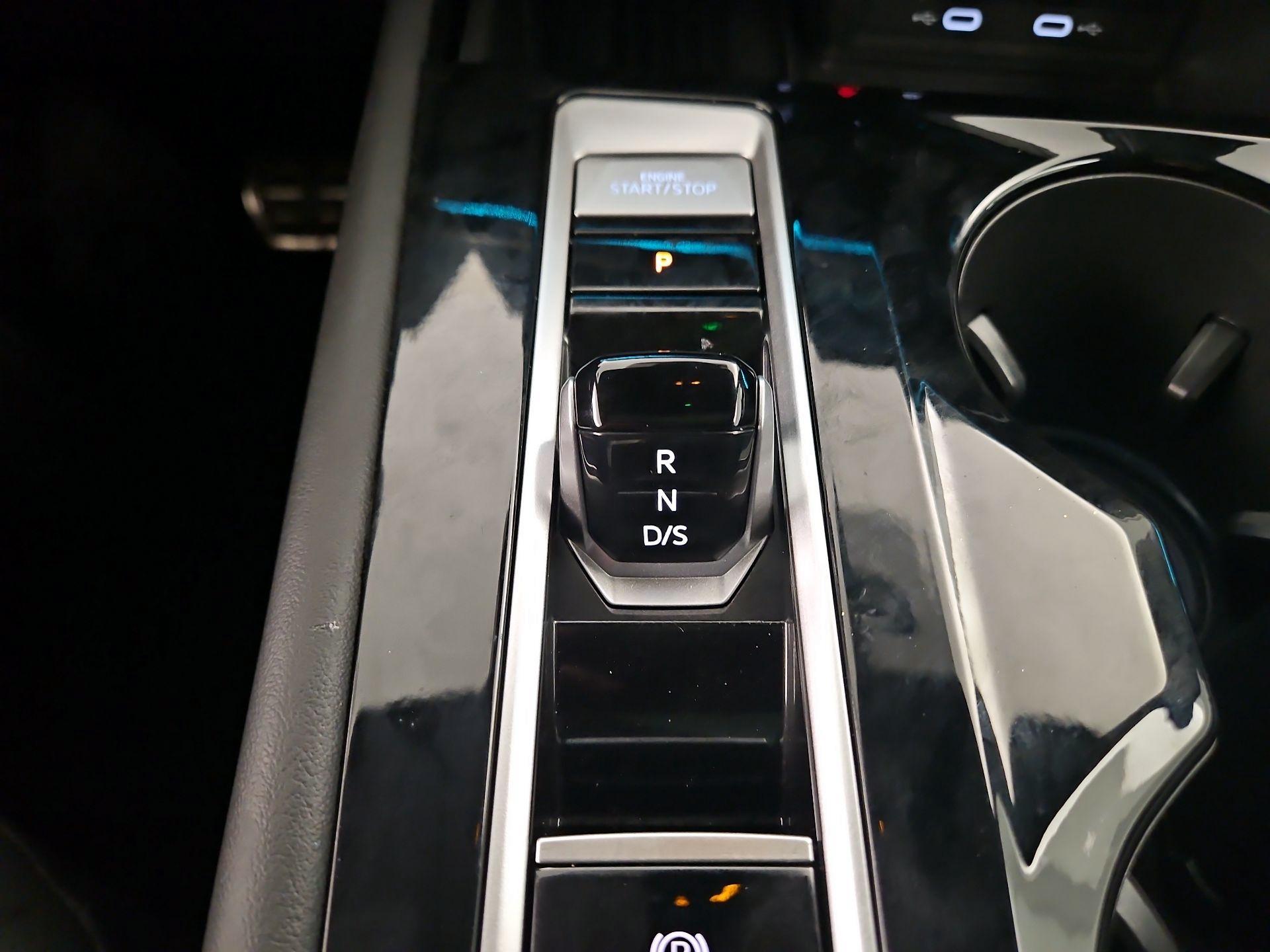 Thumbnail: 2025 Volkswagen Atlas - 17