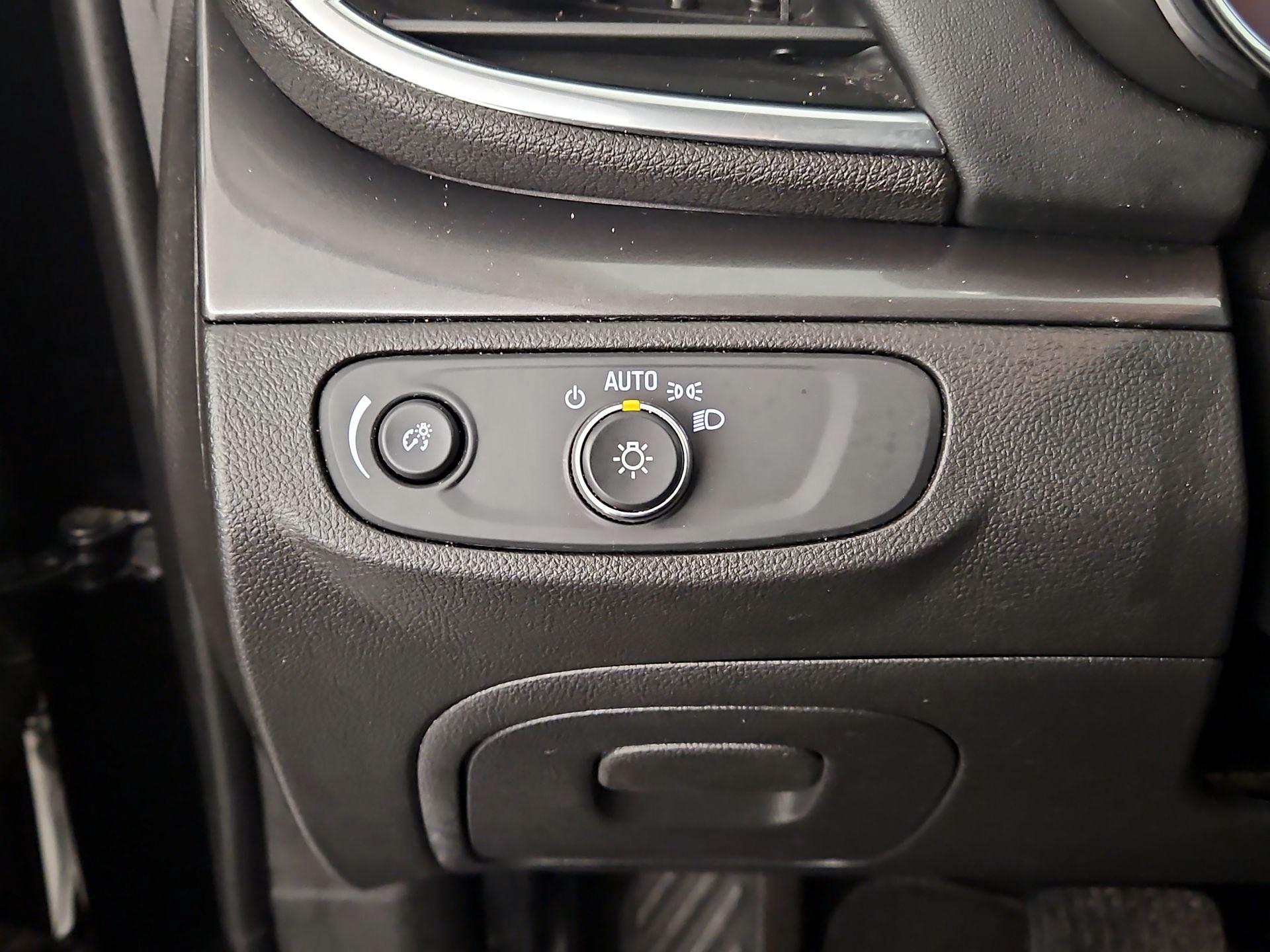 Thumbnail: 2018 Buick Encore - 13