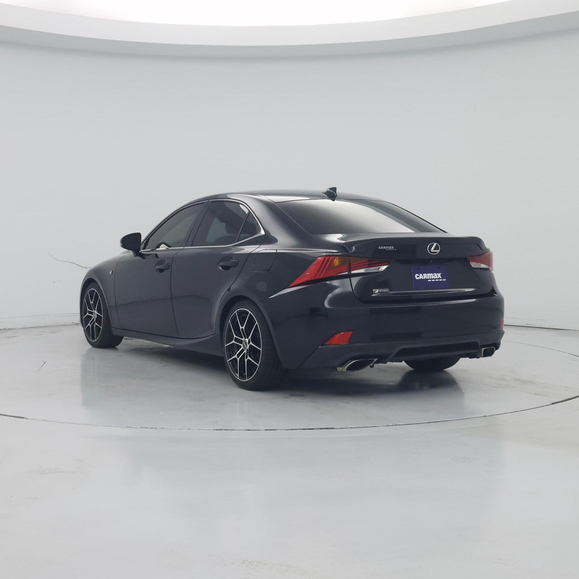 Thumbnail: 2017 Lexus IS - 2