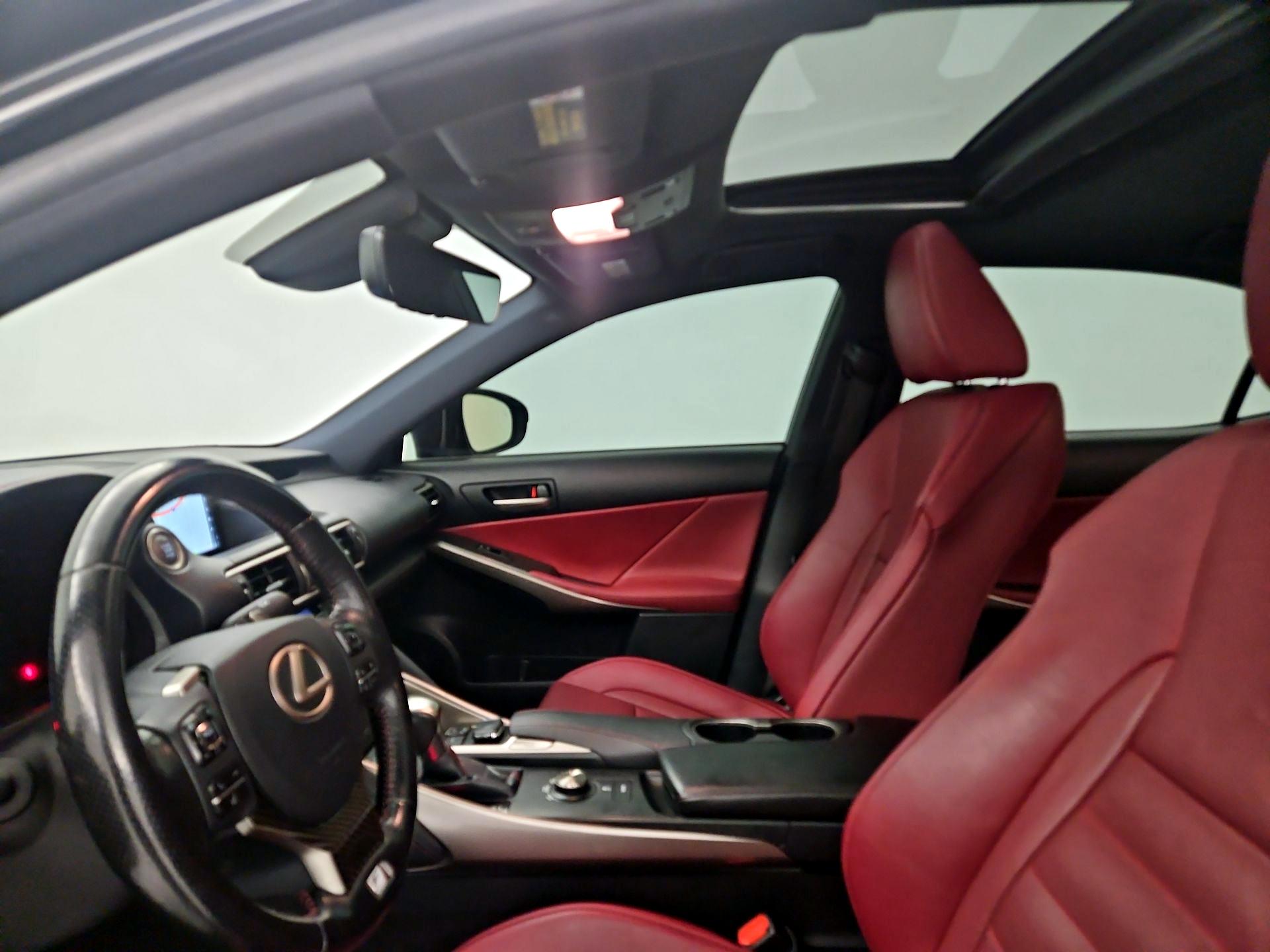 Thumbnail: 2017 Lexus IS - 20