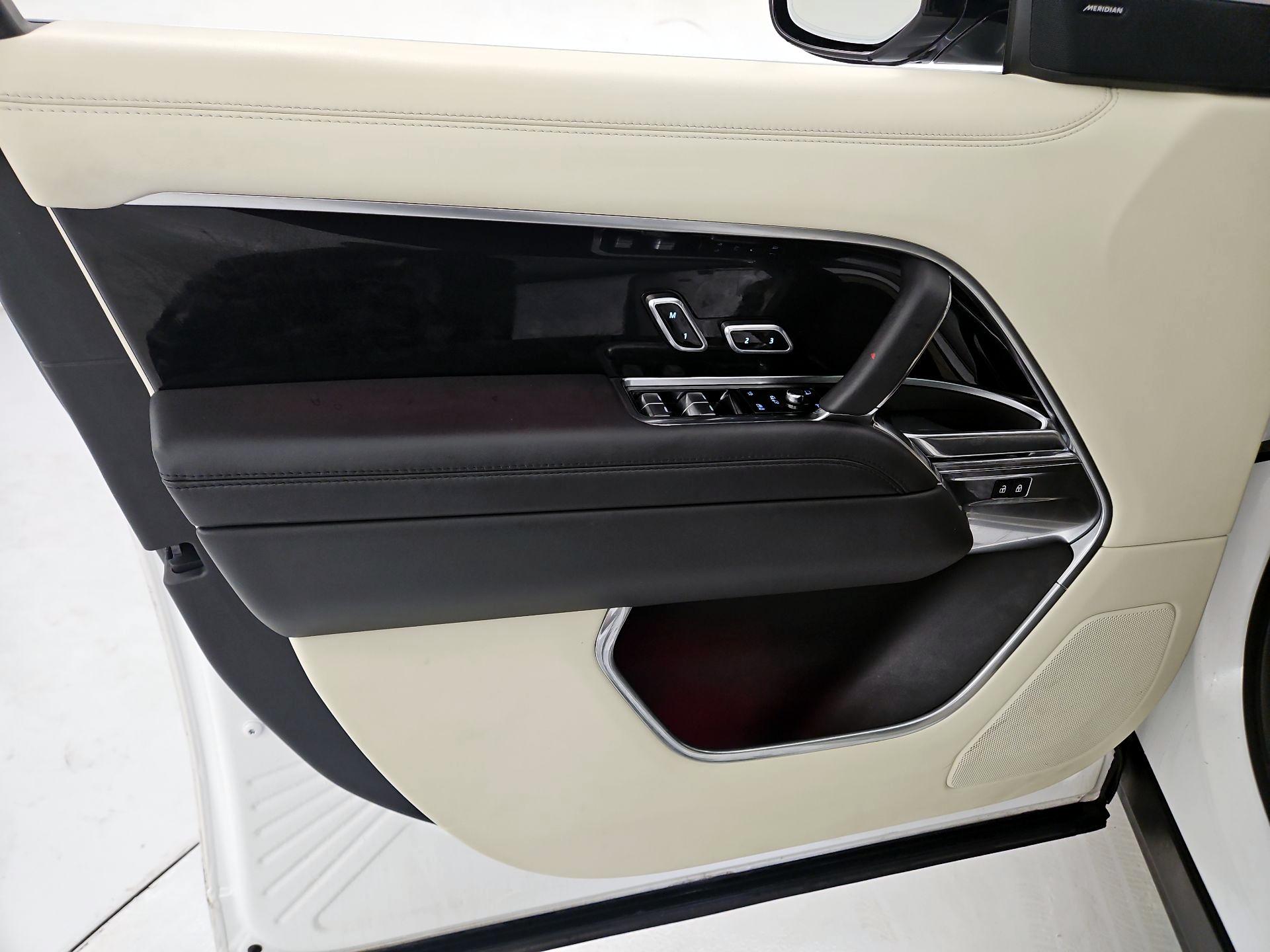 Thumbnail: 2023 Land Rover Range Rover - 12