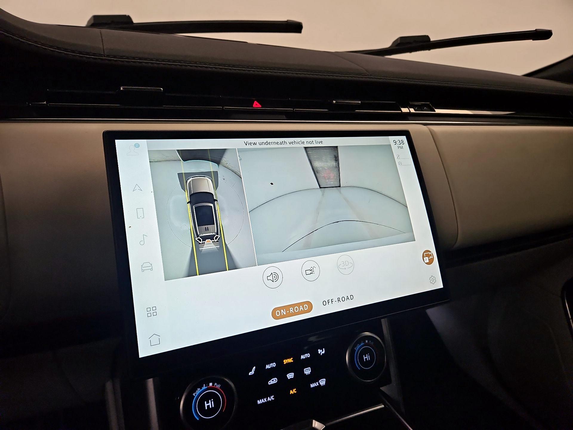 Thumbnail: 2023 Land Rover Range Rover - 14