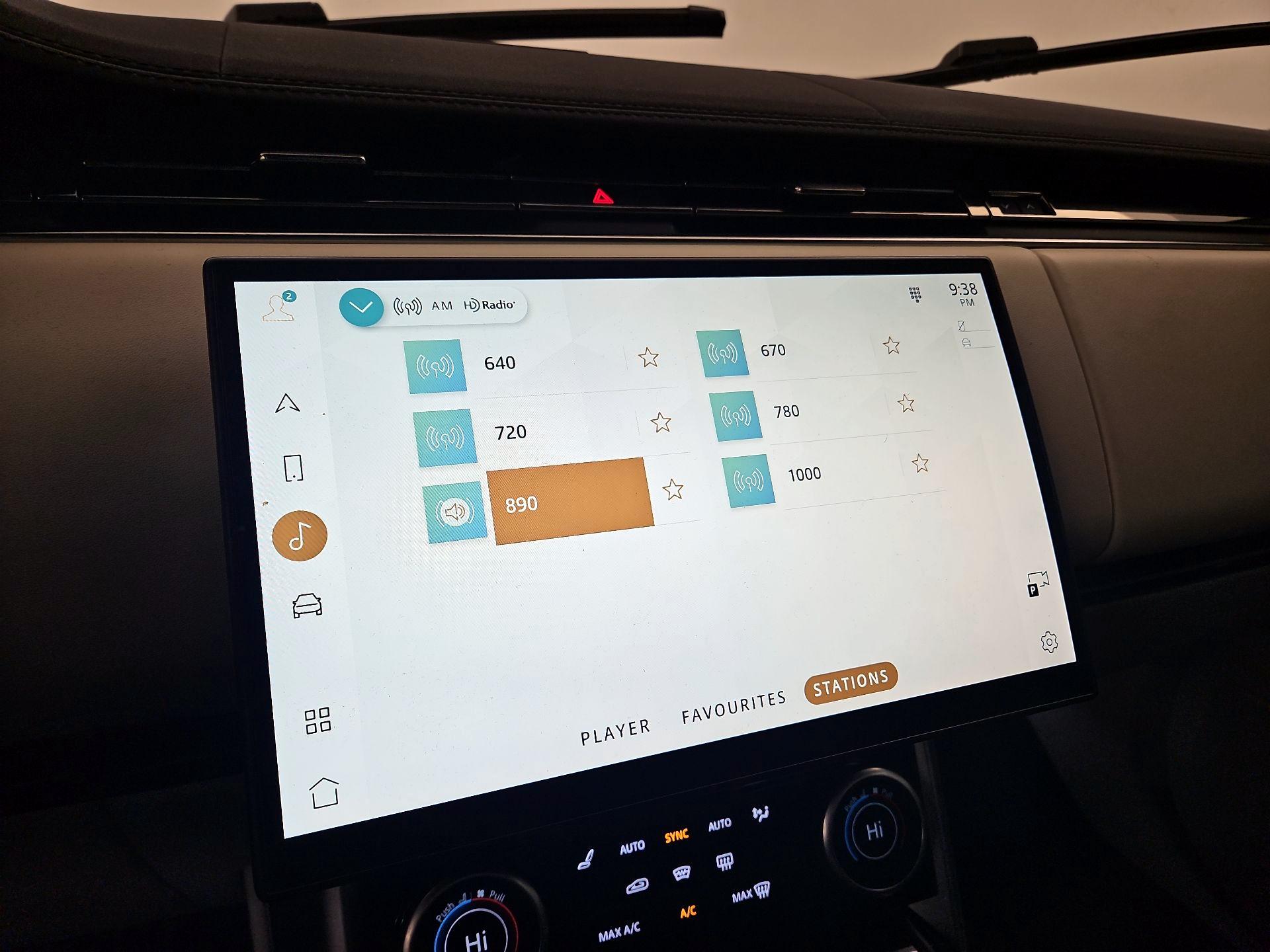 Thumbnail: 2023 Land Rover Range Rover - 15