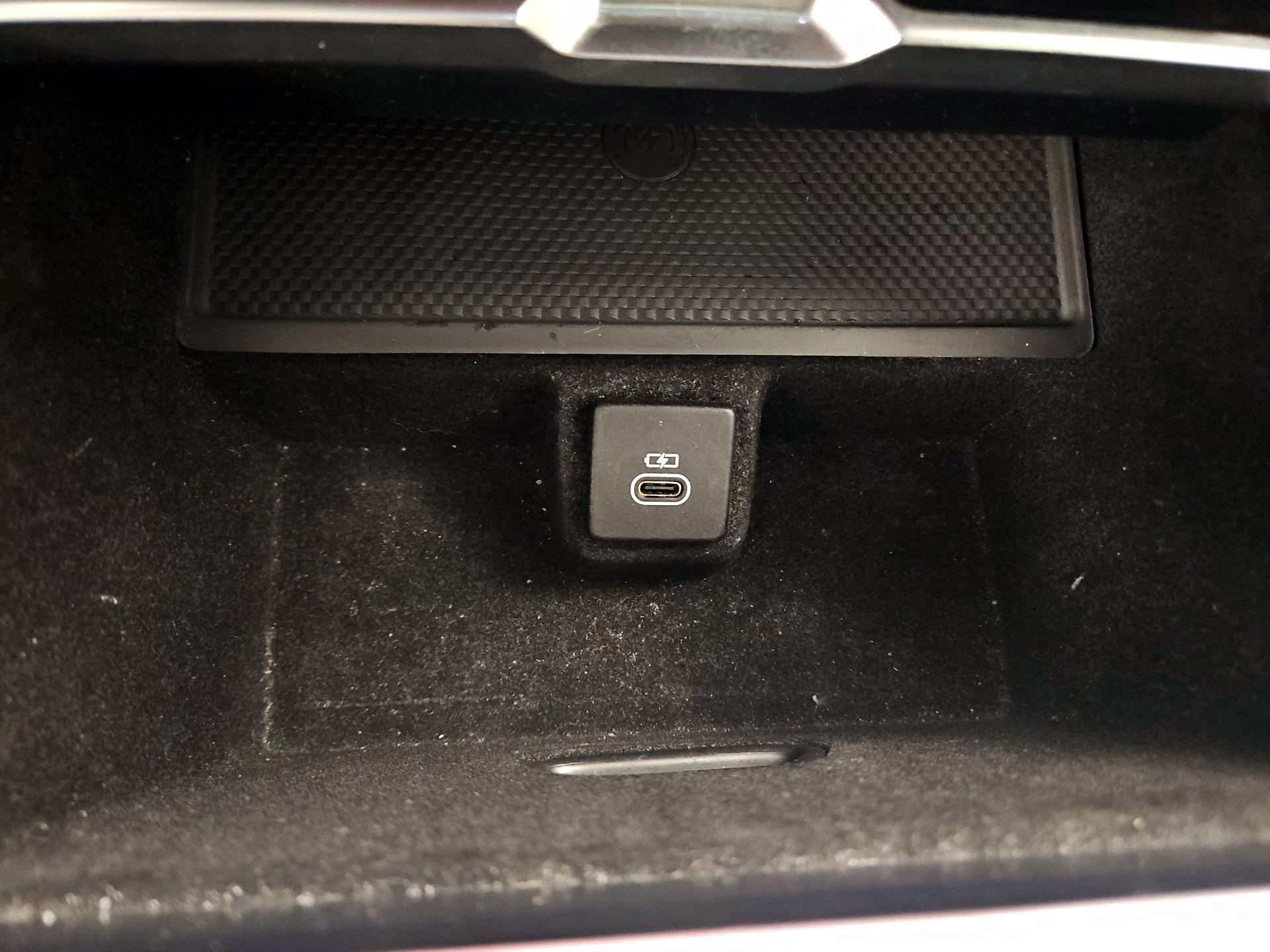 Thumbnail: 2023 Land Rover Range Rover - 18