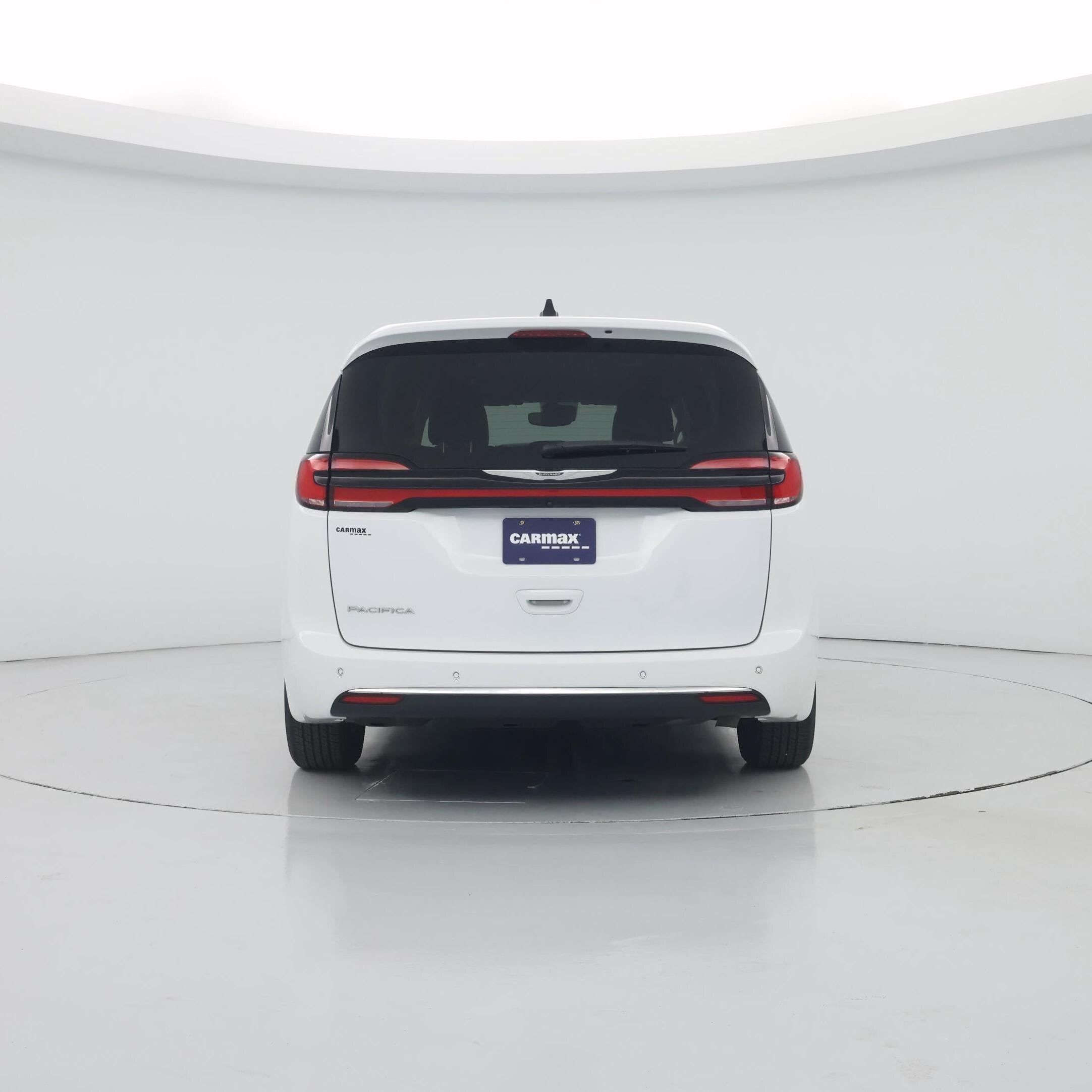 Thumbnail: 2023 Chrysler Pacifica - 6