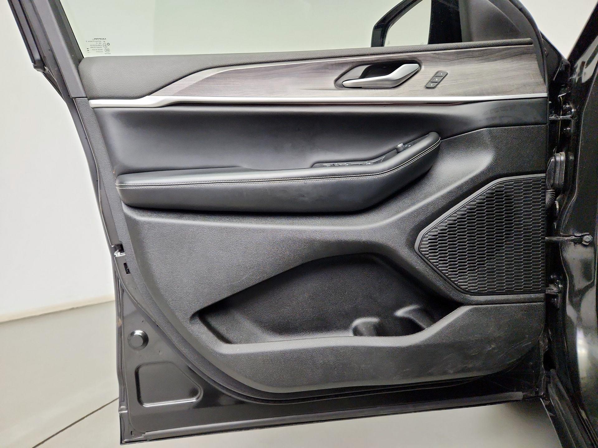 Thumbnail: 2023 Jeep Grand Cherokee - 12