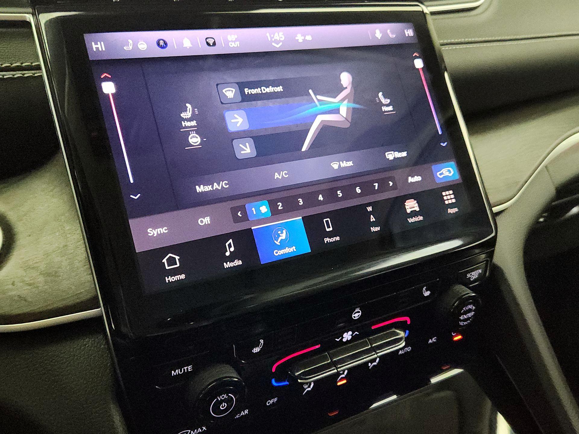 Thumbnail: 2023 Jeep Grand Cherokee - 17