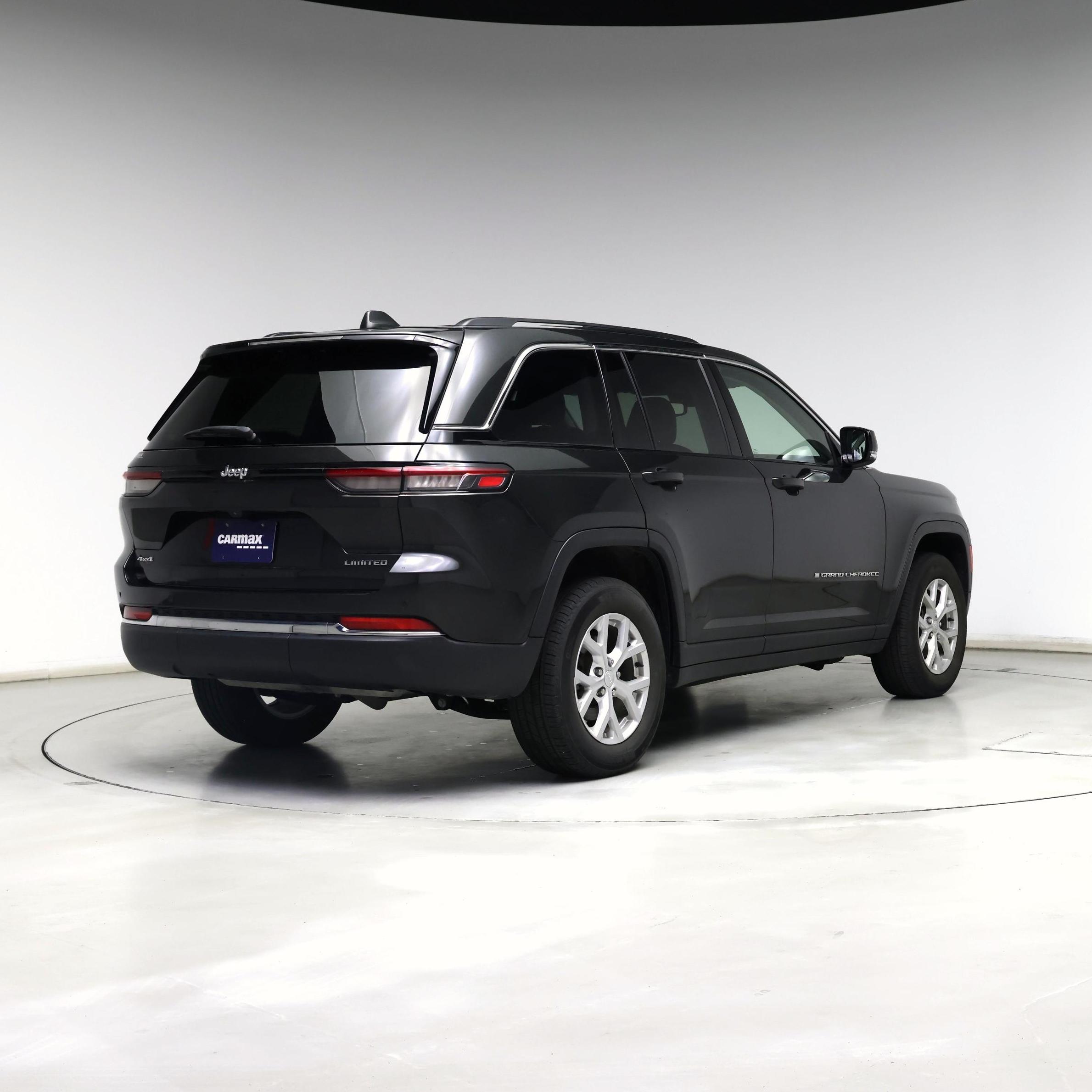 Thumbnail: 2023 Jeep Grand Cherokee - 8