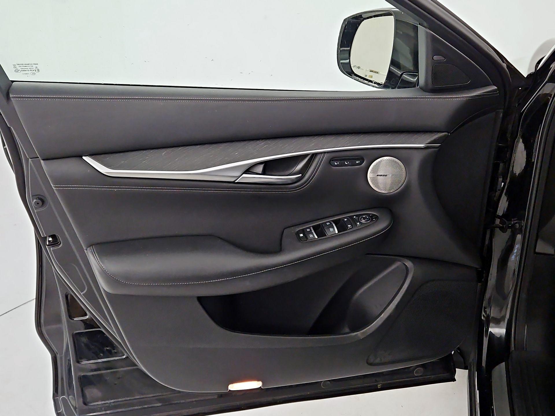 Thumbnail: 2023 INFINITI QX55 - 12