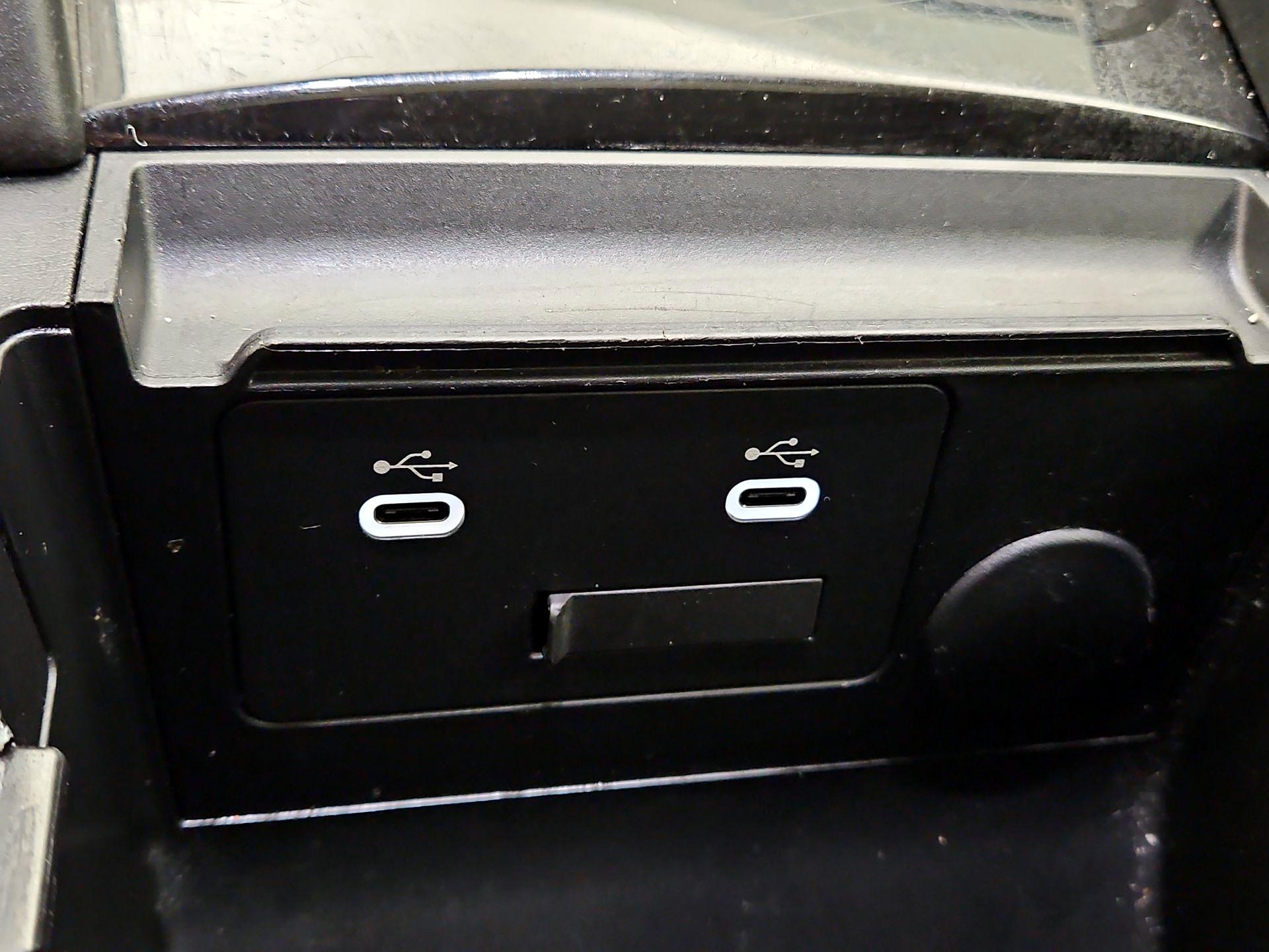 Thumbnail: 2025 Mazda Mazda3 - 18