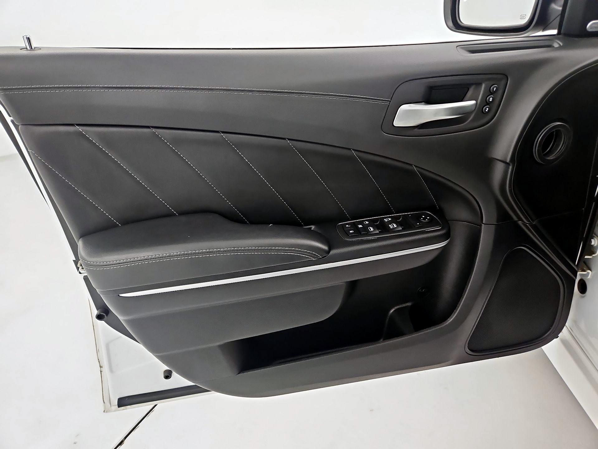 Thumbnail: 2020 Dodge Charger - 12