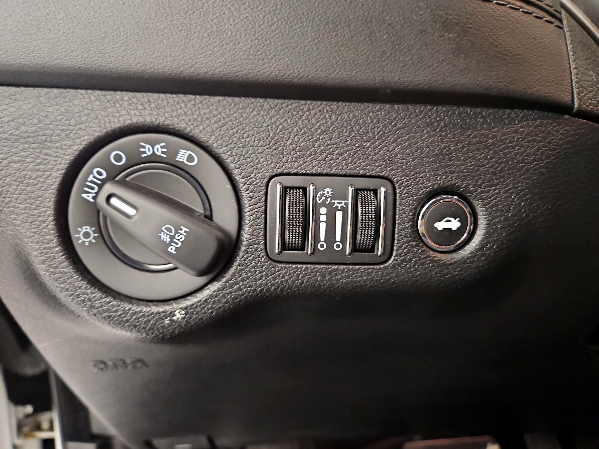 Thumbnail: 2020 Dodge Charger - 13