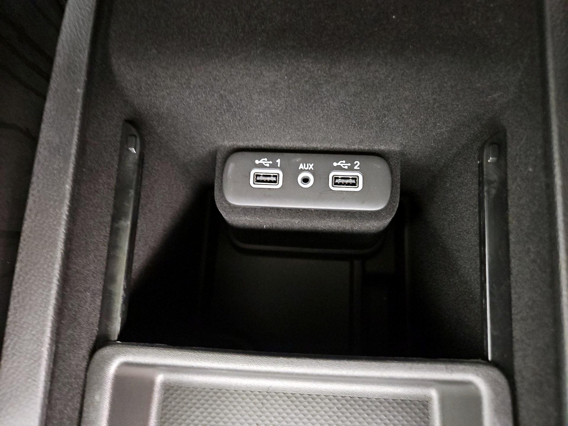 Thumbnail: 2020 Dodge Charger - 19