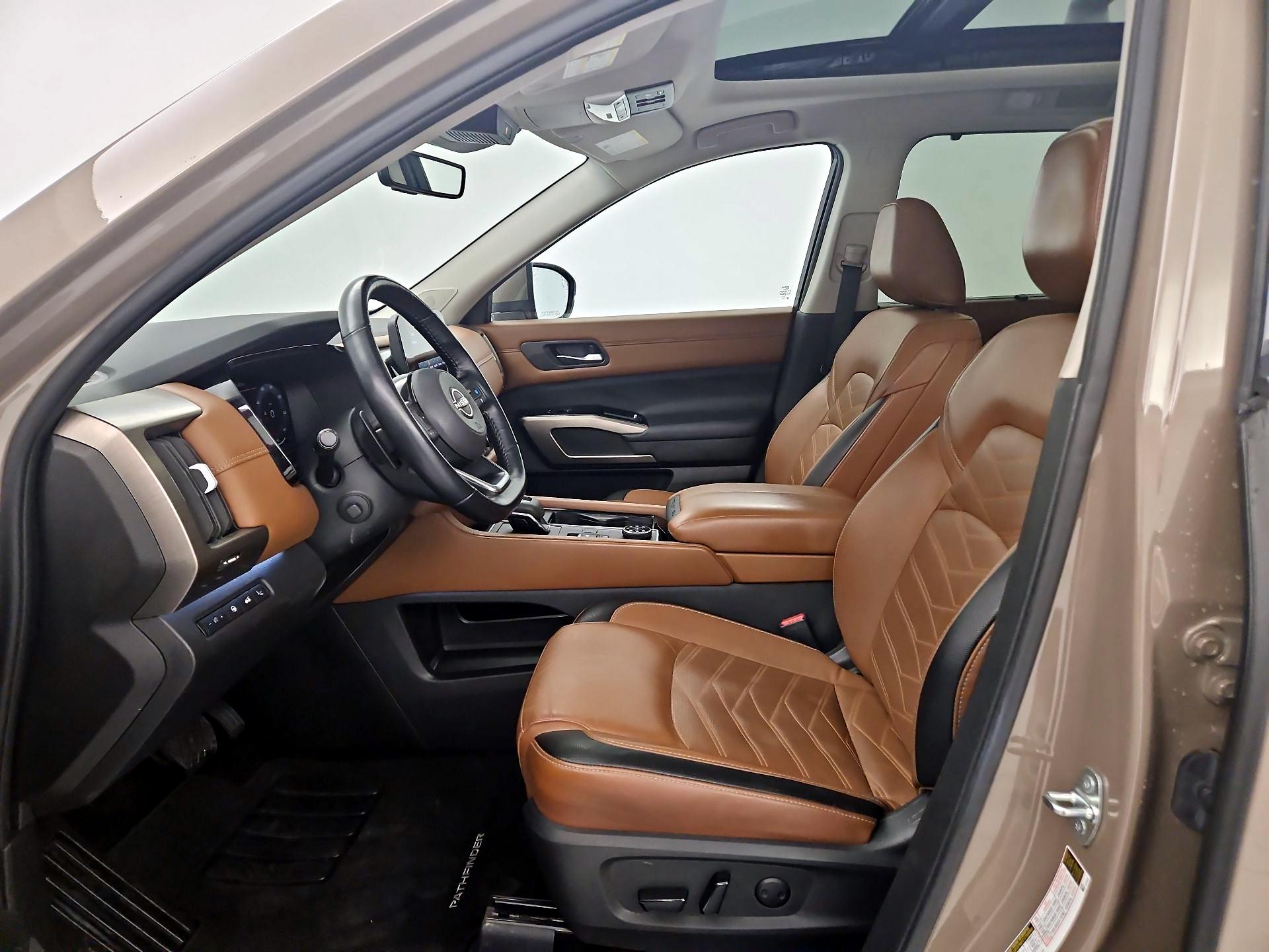 Thumbnail: 2023 Nissan Pathfinder - 11