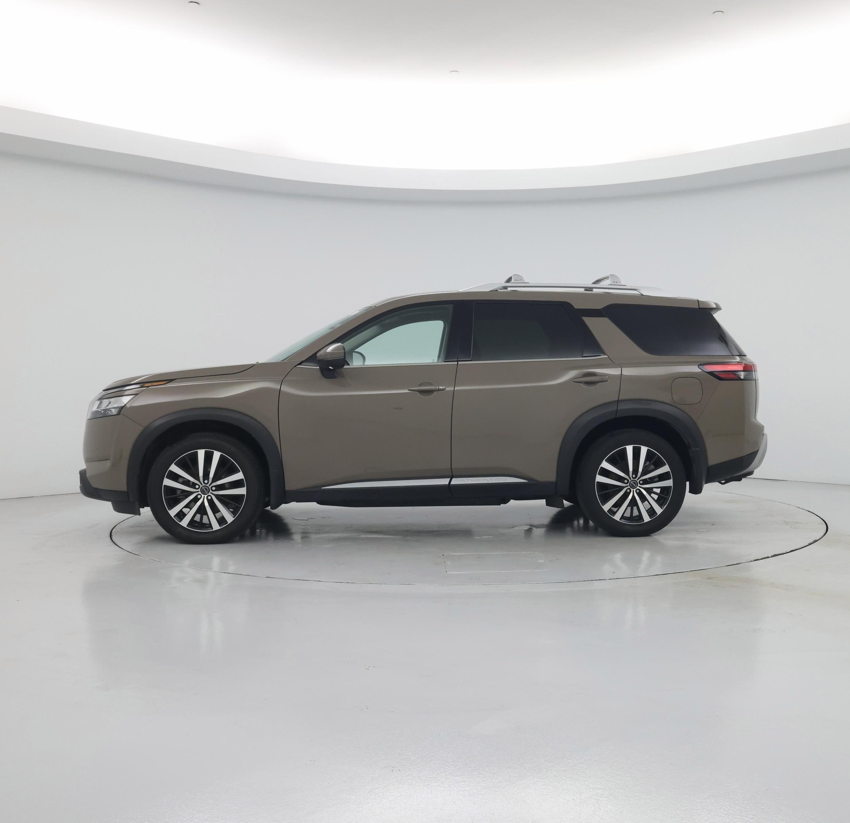 Thumbnail: 2023 Nissan Pathfinder - 3