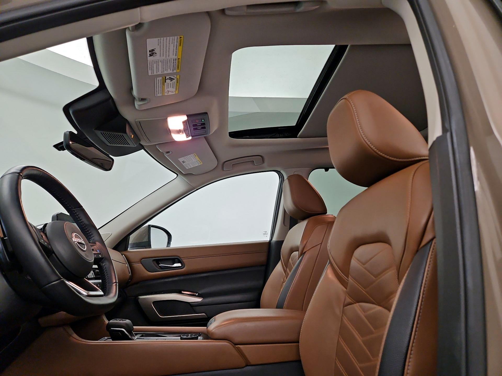 Thumbnail: 2023 Nissan Pathfinder - 20