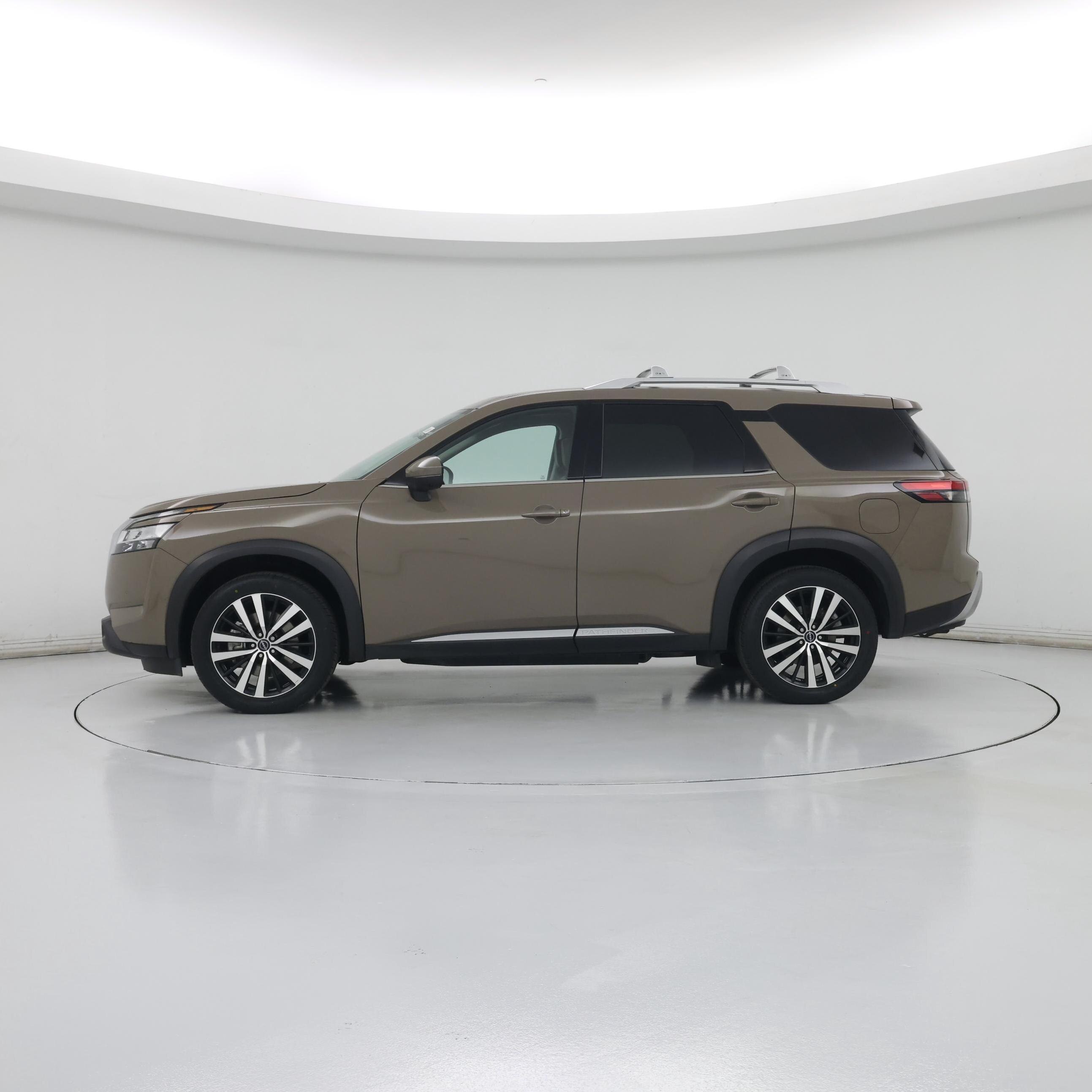 Thumbnail: 2023 Nissan Pathfinder - 3