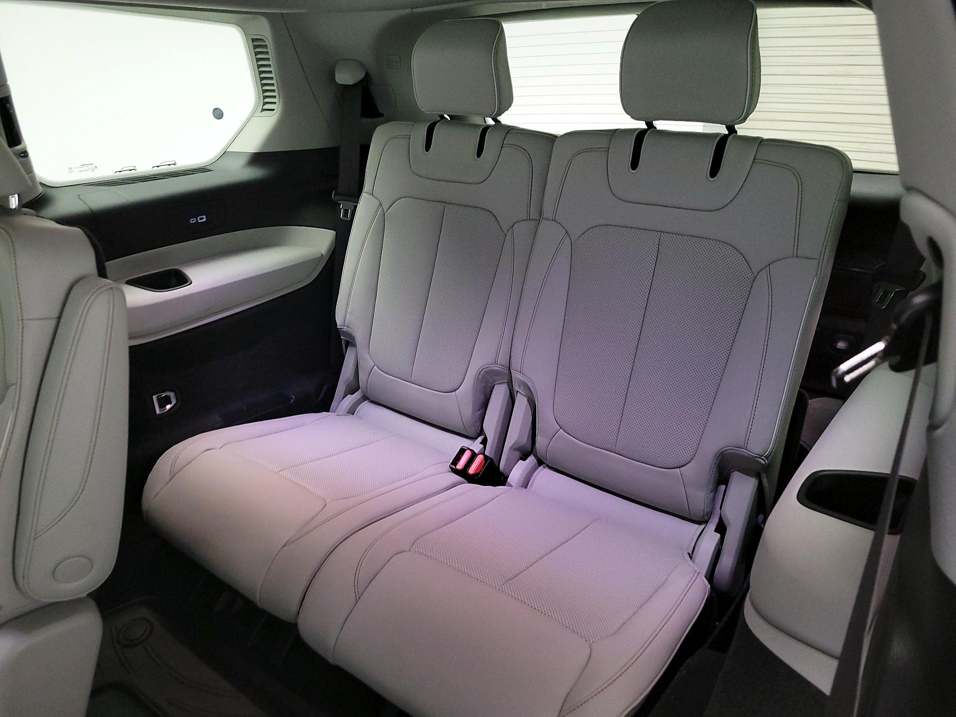 Thumbnail: 2022 Jeep Grand Cherokee L - 20