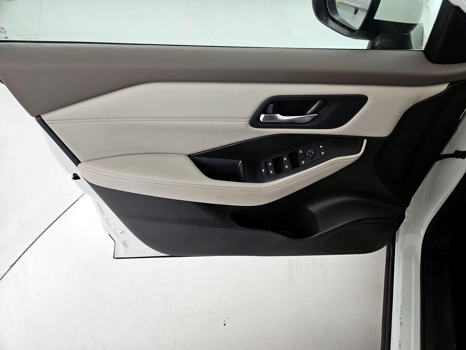 Thumbnail: 2023 Nissan Rogue - 12