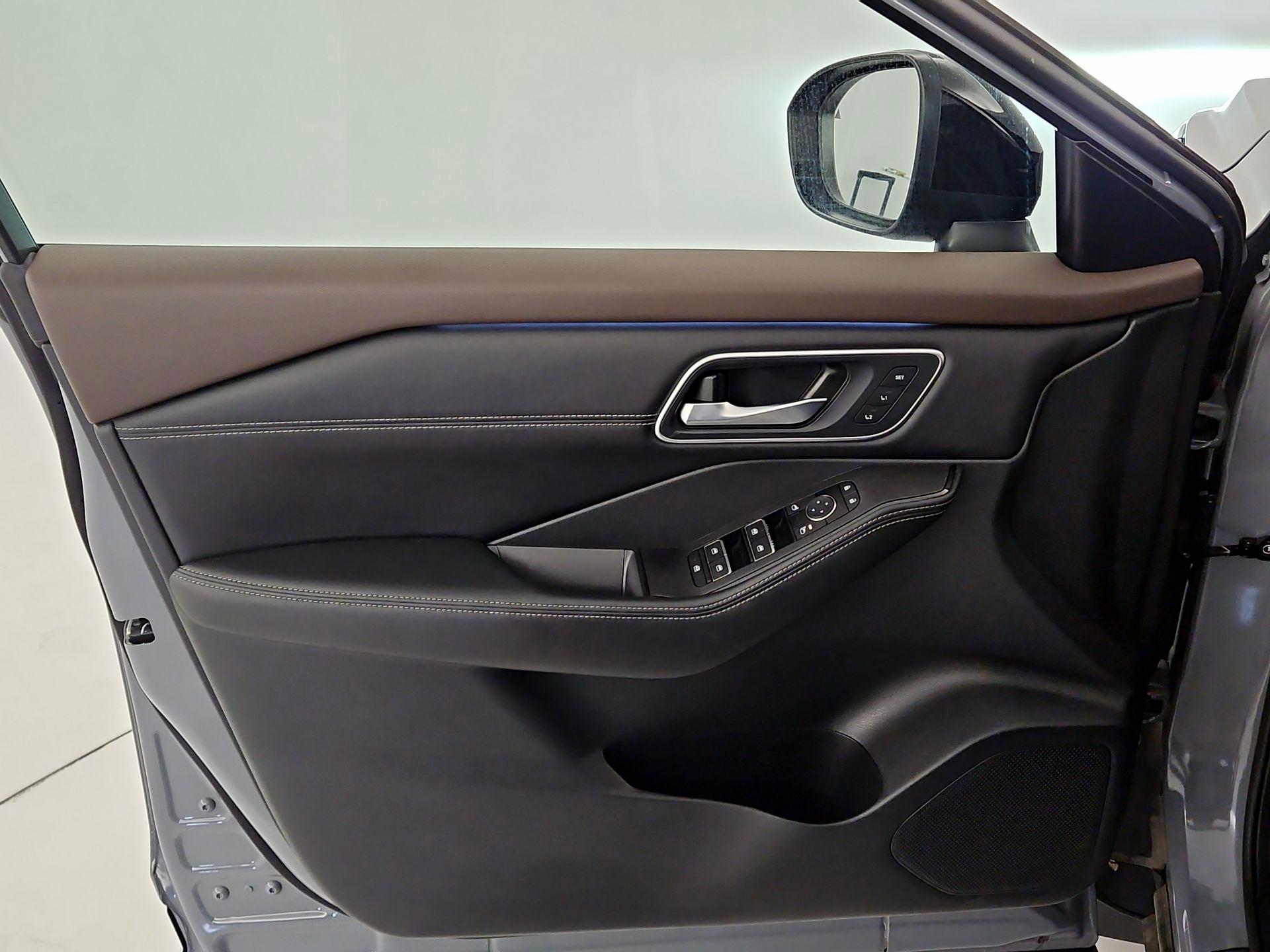 Thumbnail: 2023 Nissan Rogue - 12