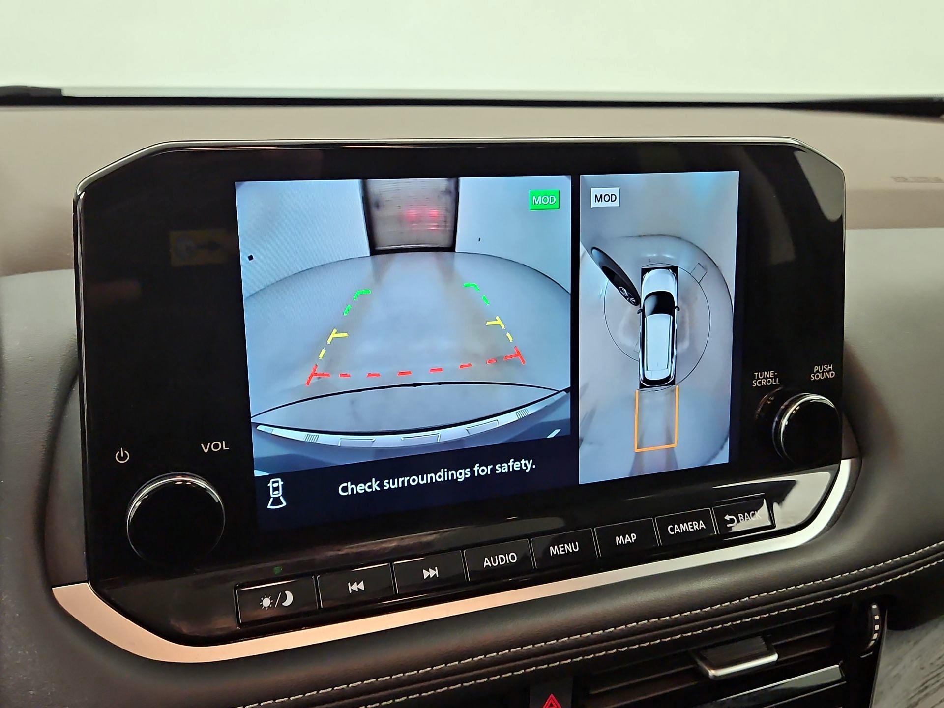 Thumbnail: 2023 Nissan Rogue - 14