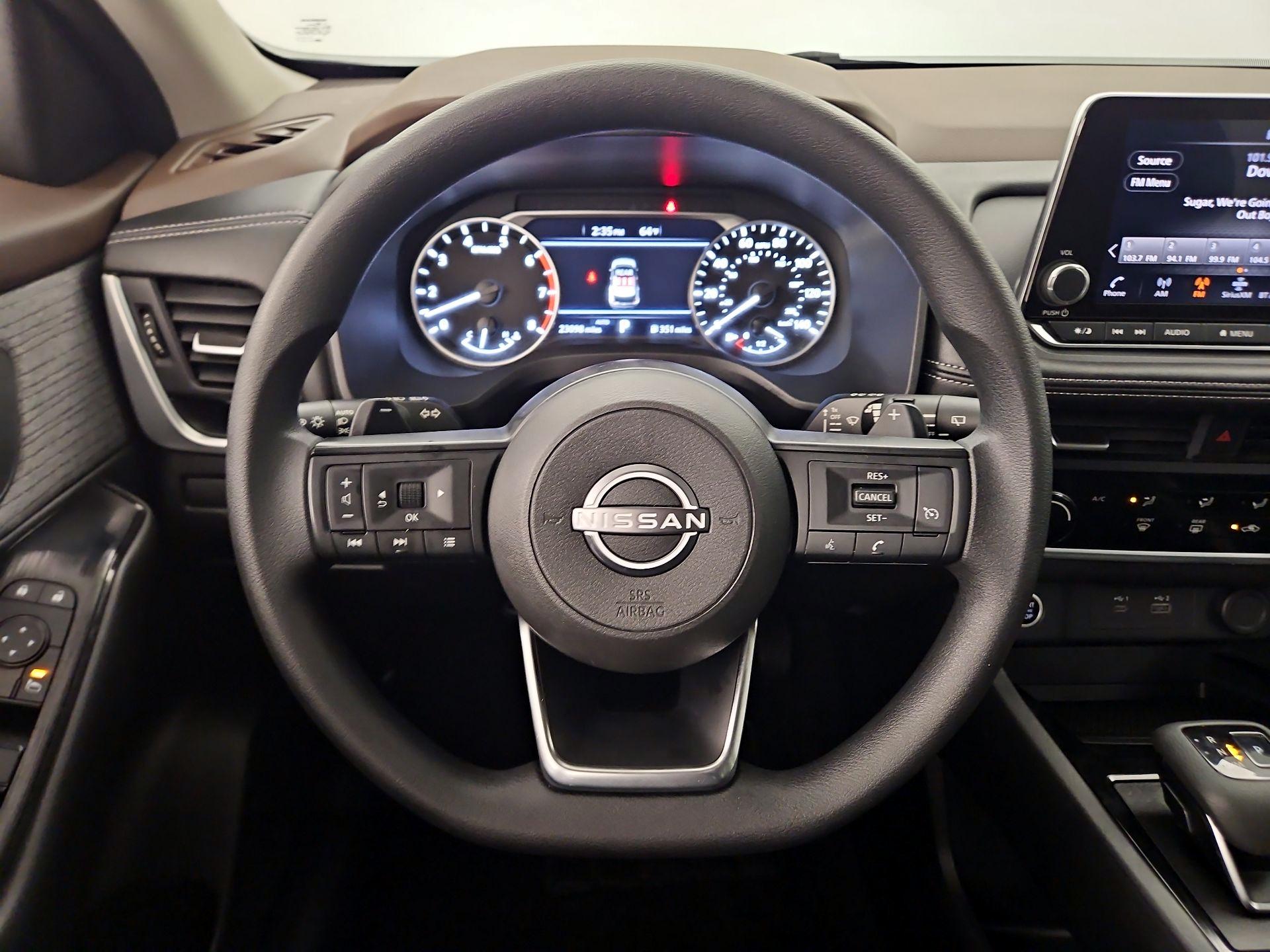 Thumbnail: 2023 Nissan Rogue - 10