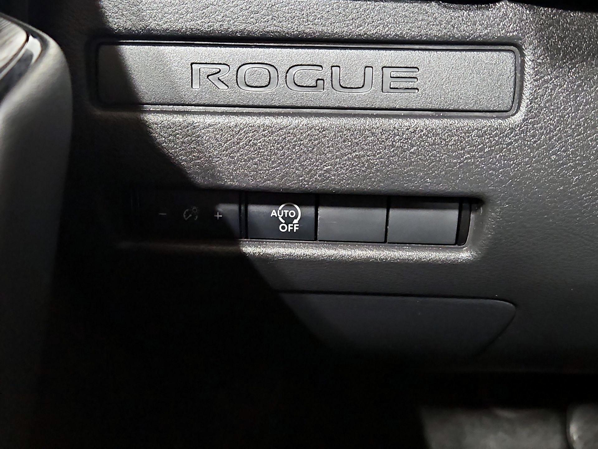 Thumbnail: 2023 Nissan Rogue - 13