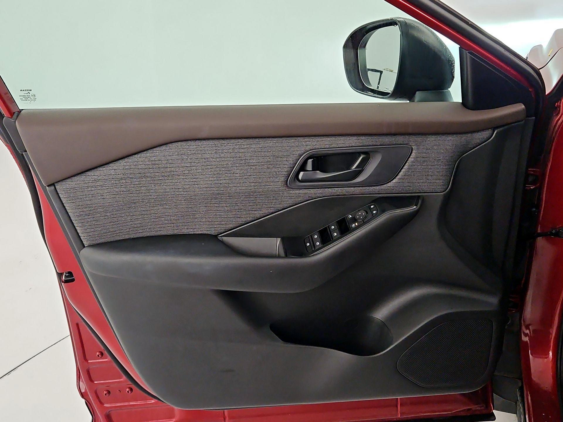 Thumbnail: 2023 Nissan Rogue - 12