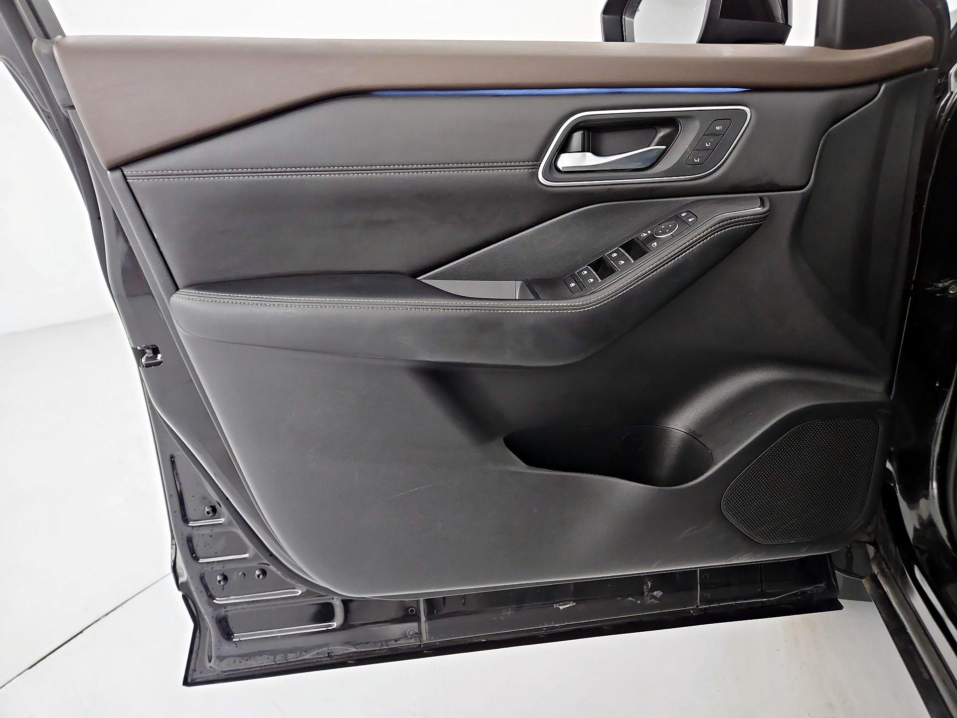 Thumbnail: 2023 Nissan Rogue - 12