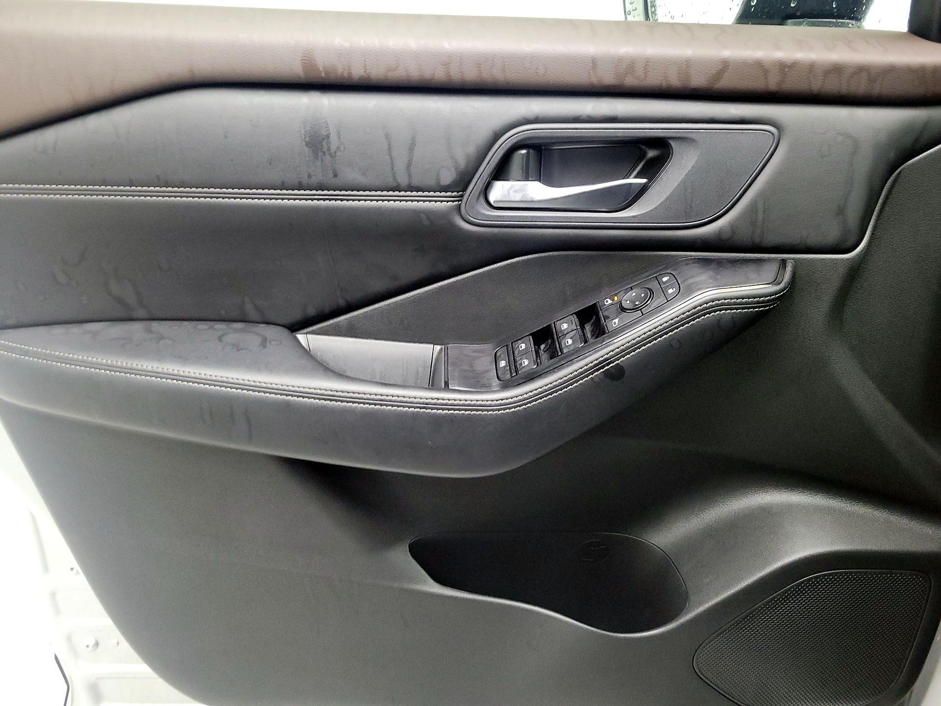 Thumbnail: 2023 Nissan Rogue - 12