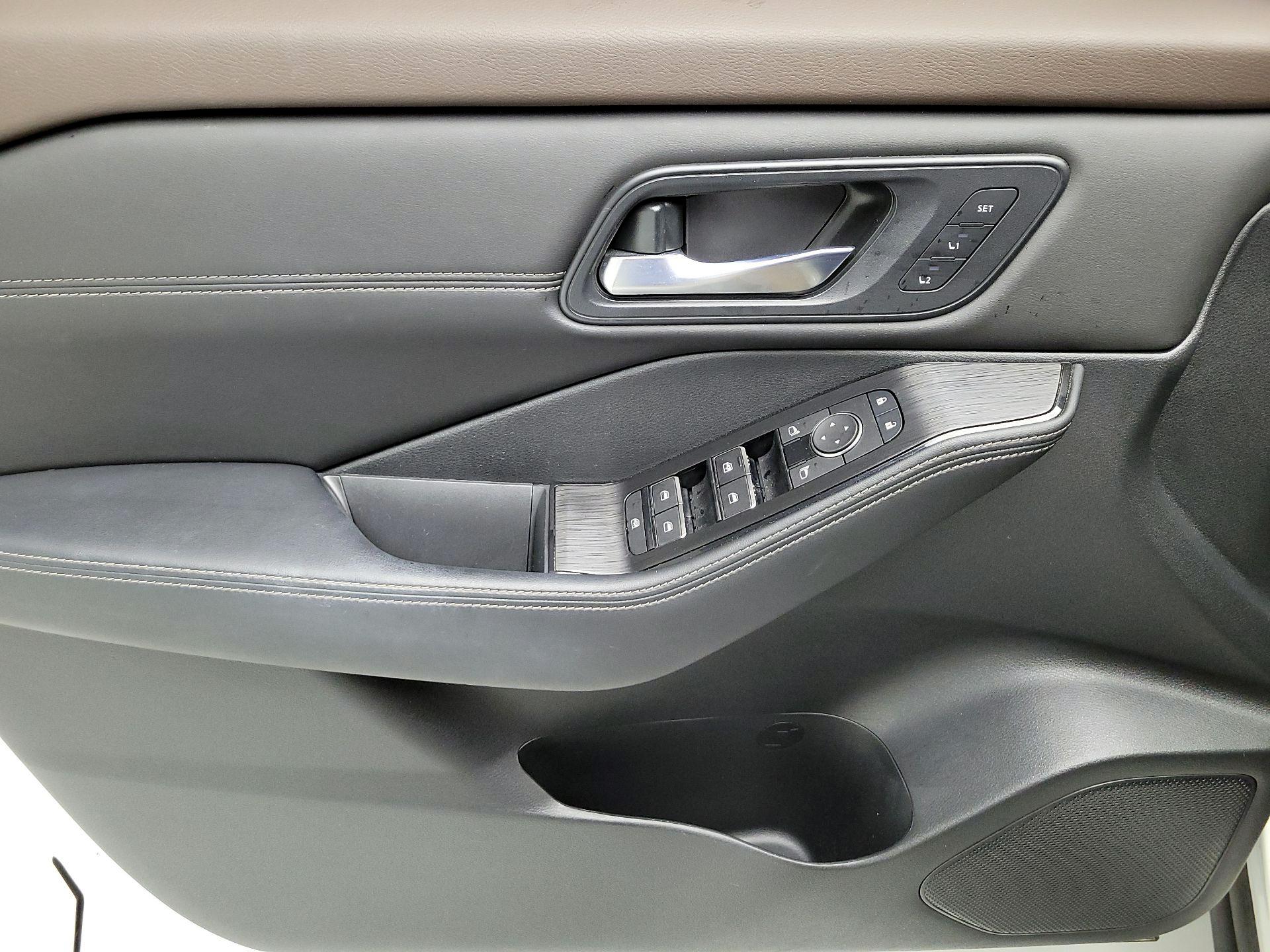 Thumbnail: 2023 Nissan Rogue - 12