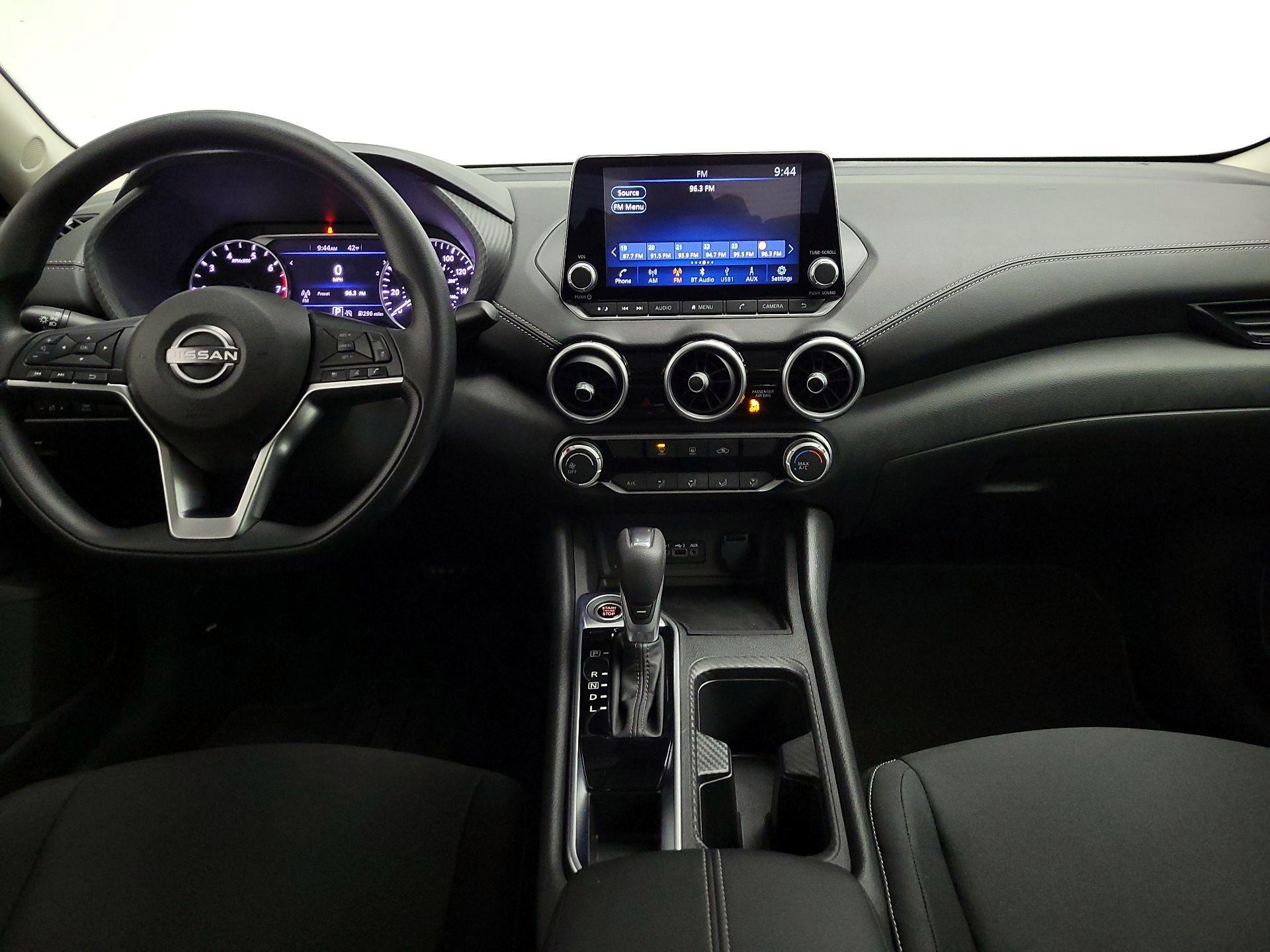 Thumbnail: 2025 Nissan Sentra - 9